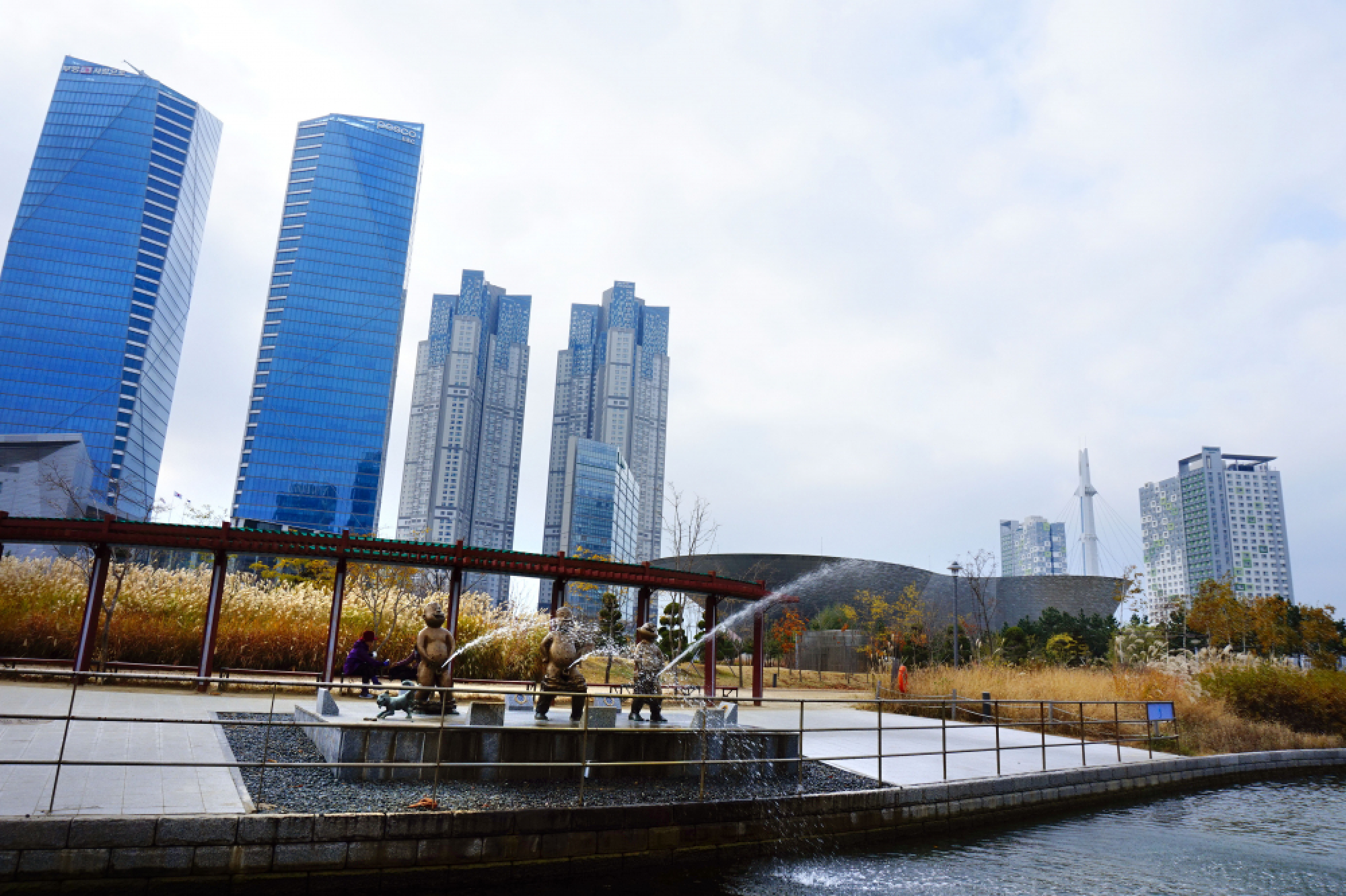 What gives Seoul its soul