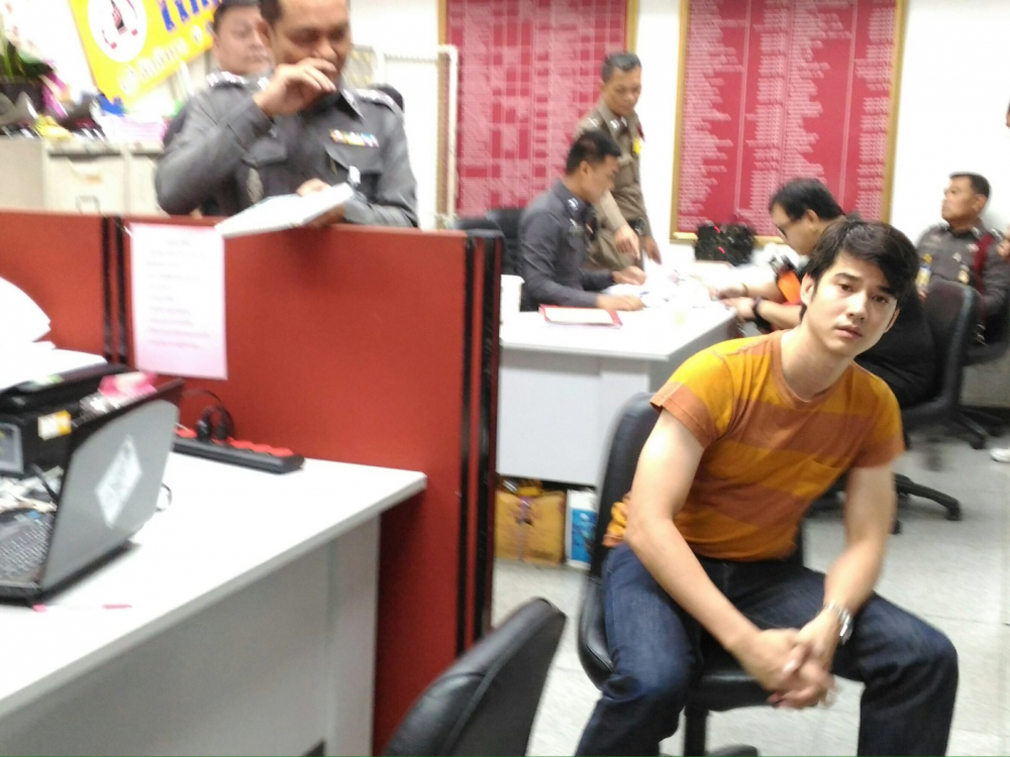 Taxi driver fined Bt1,000 for slingshot damage to actor’s Porsche