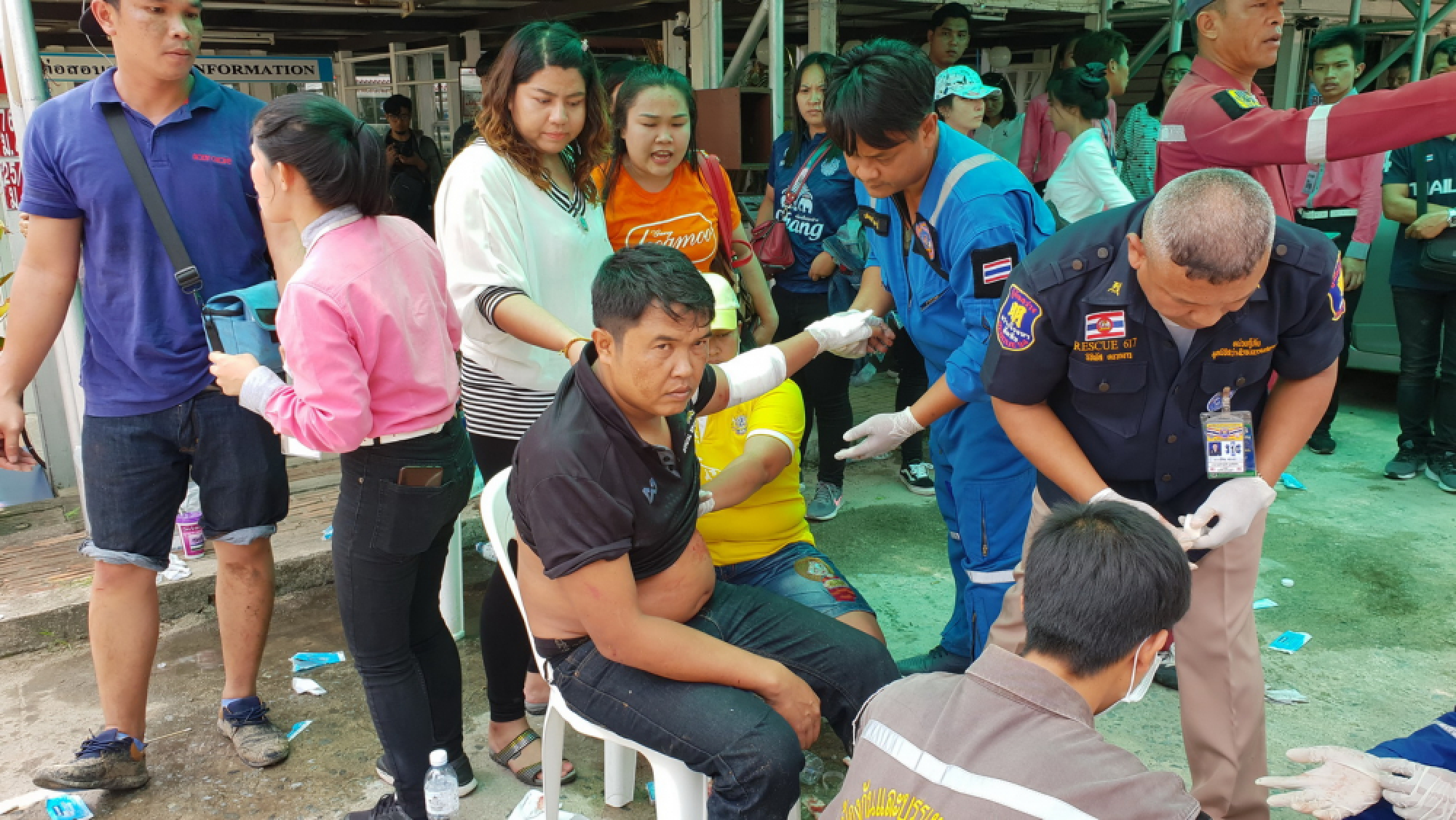 29 hurt in Chon Buri floor collapse