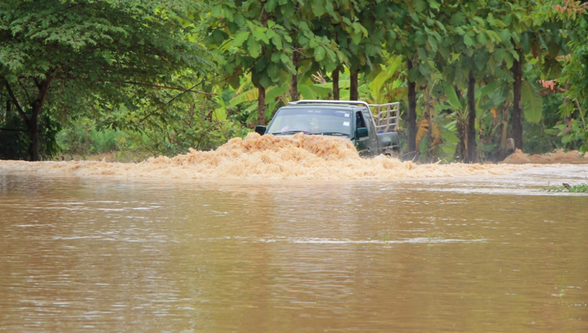 Storm brings heavy rains to many provinces
