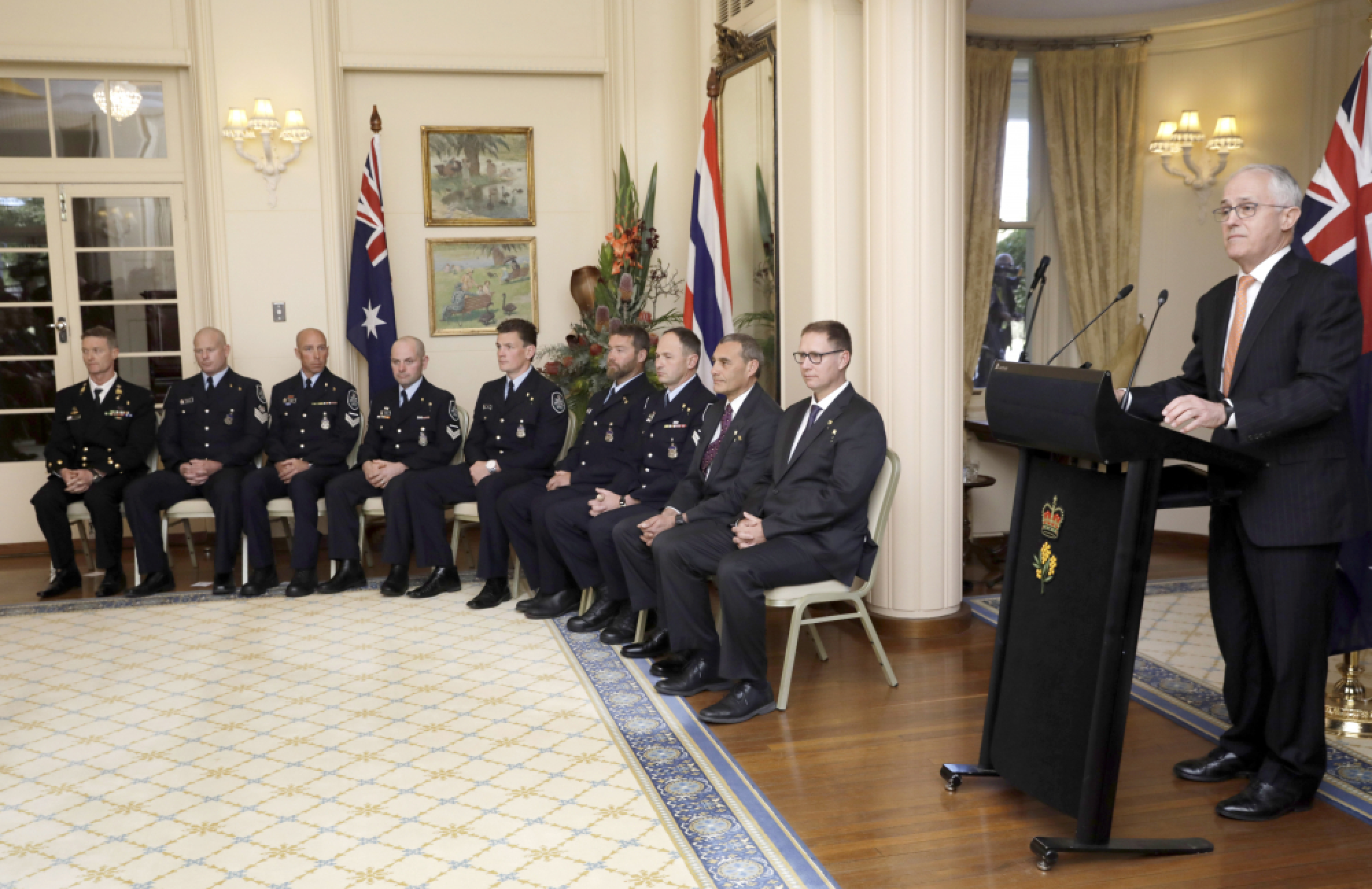 Australian members of Thai cave rescue team given nation's honor