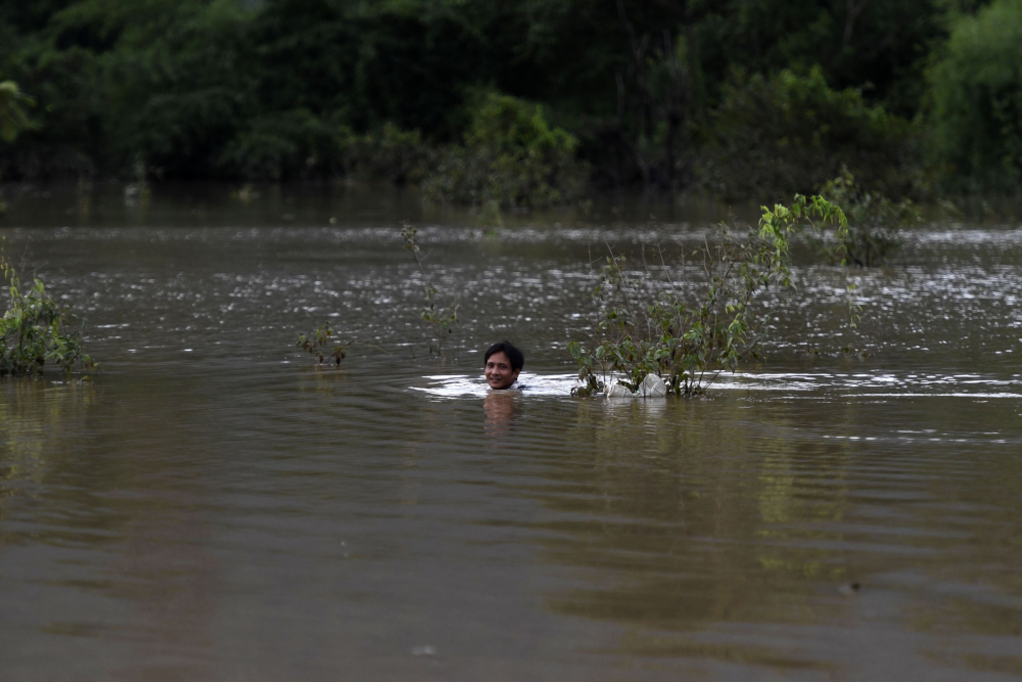 Laos gets tough on dams