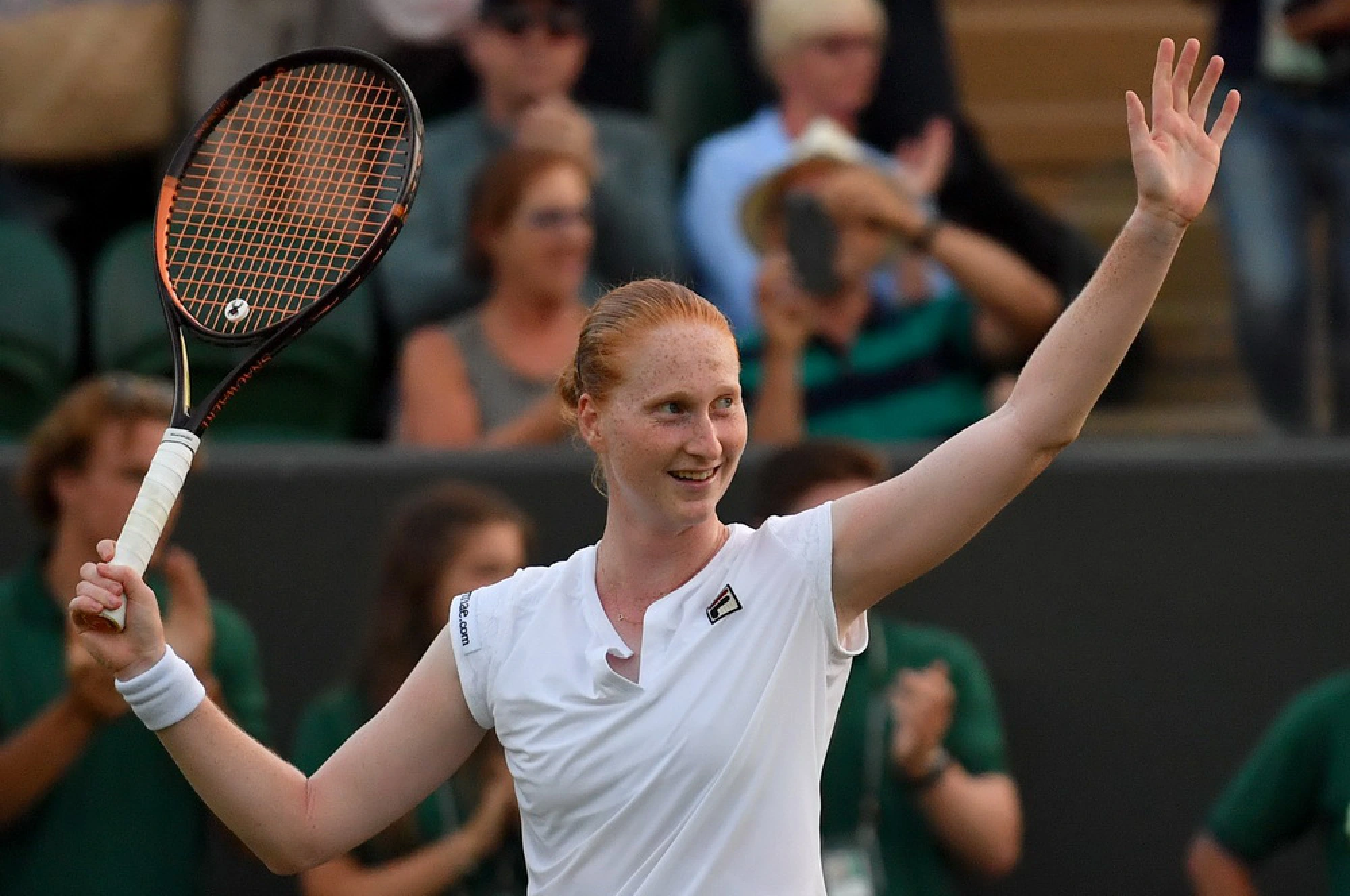 Defending champ Muguruza out of Wimbledon as seeds scatter