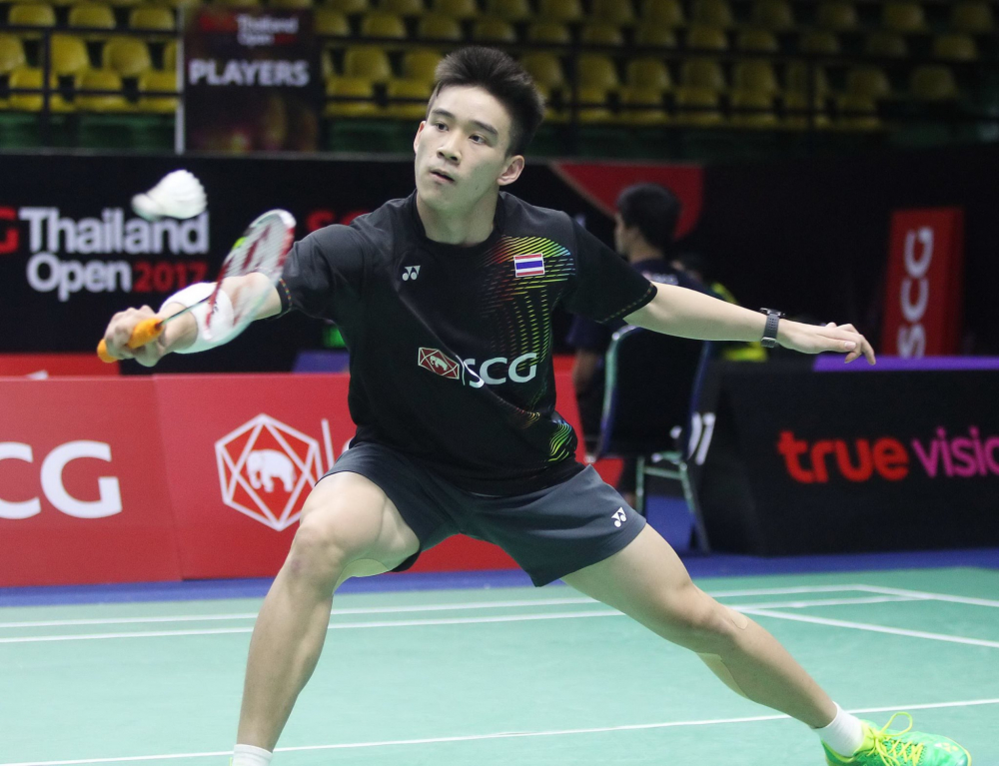 Kantaphon in home spotlight as Ratchanok pulls out
