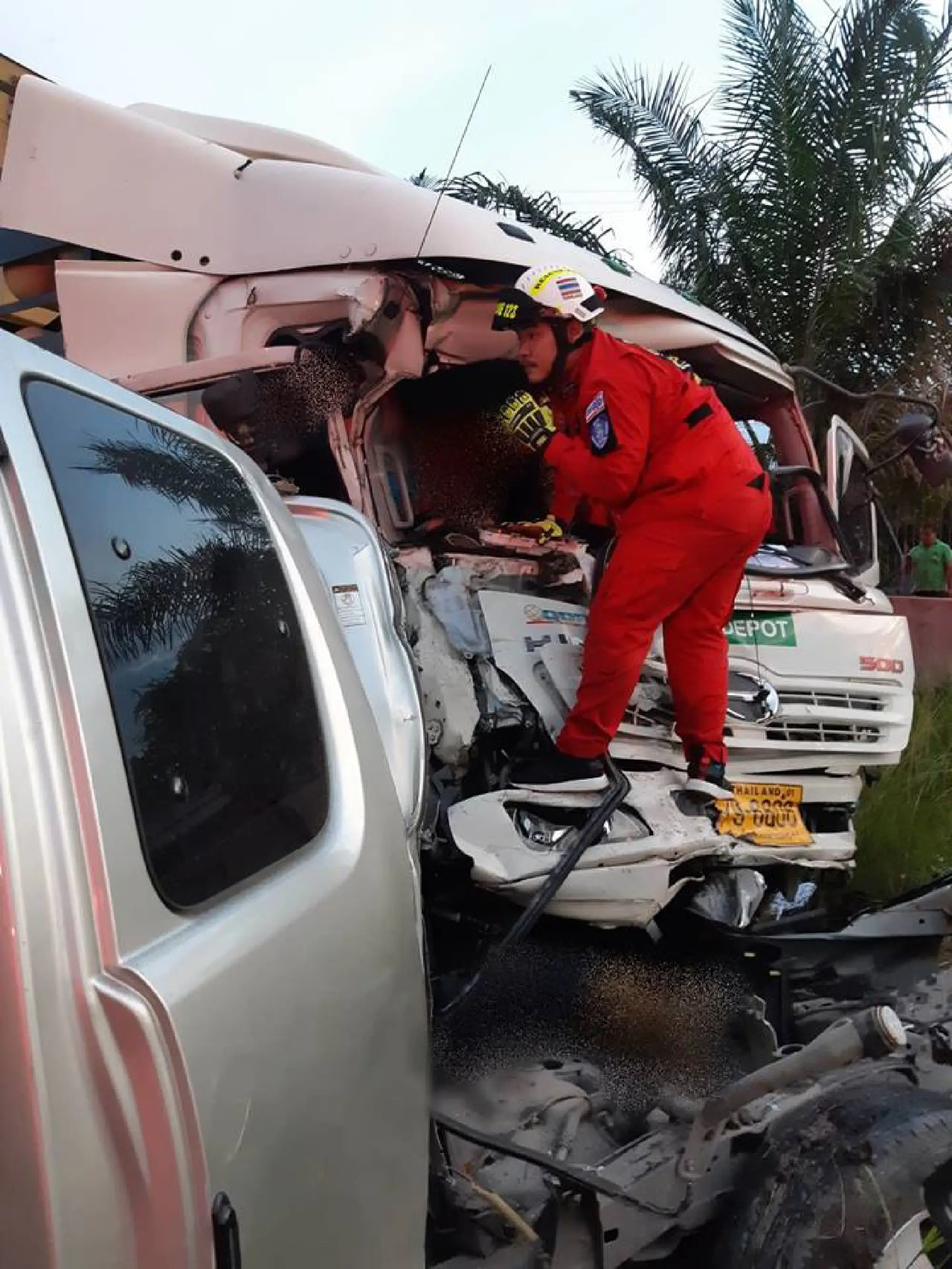 Update: Seven die in motorway crash