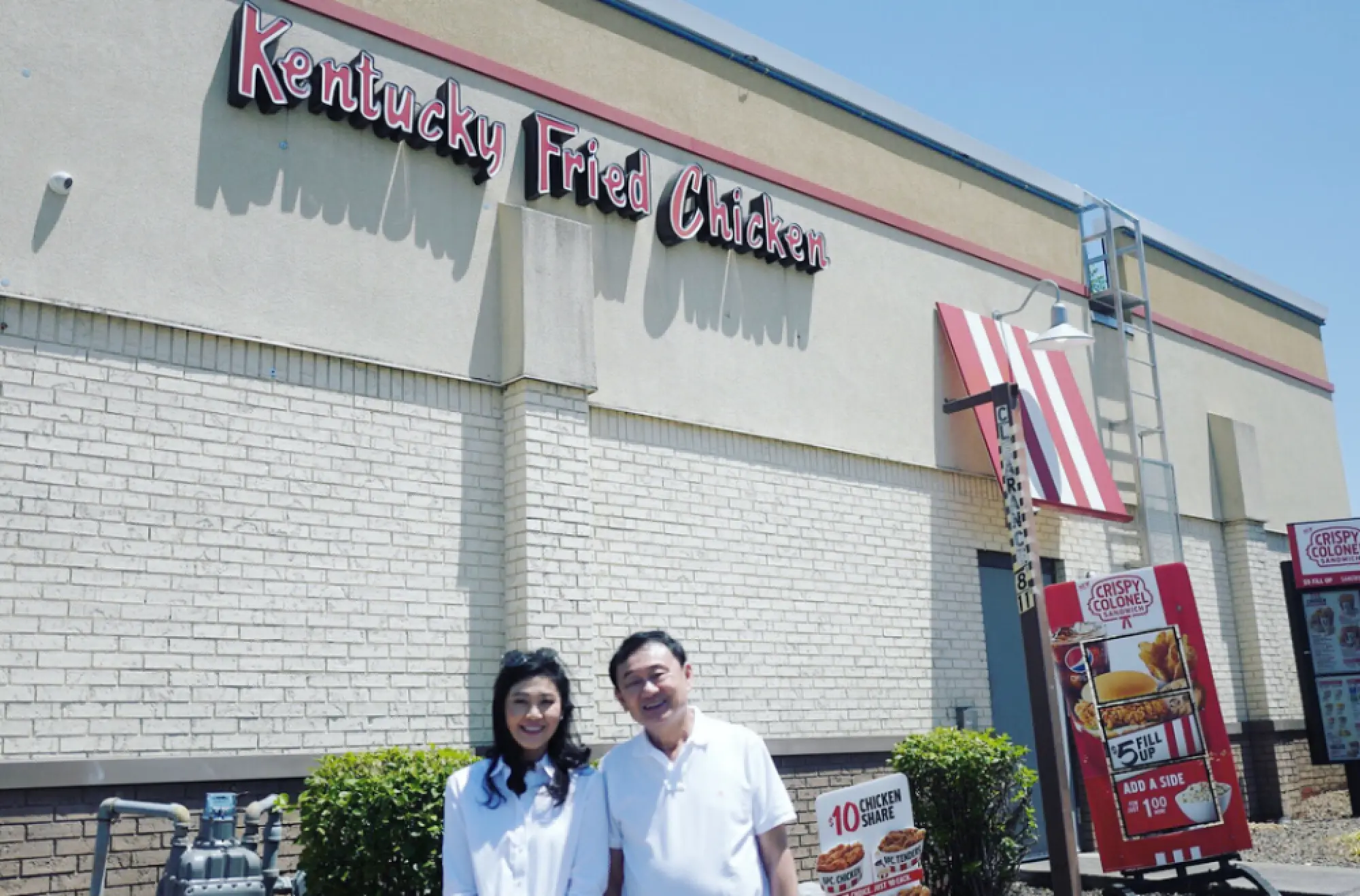 Thaksin, Yingluck enjoying their |tour of the US