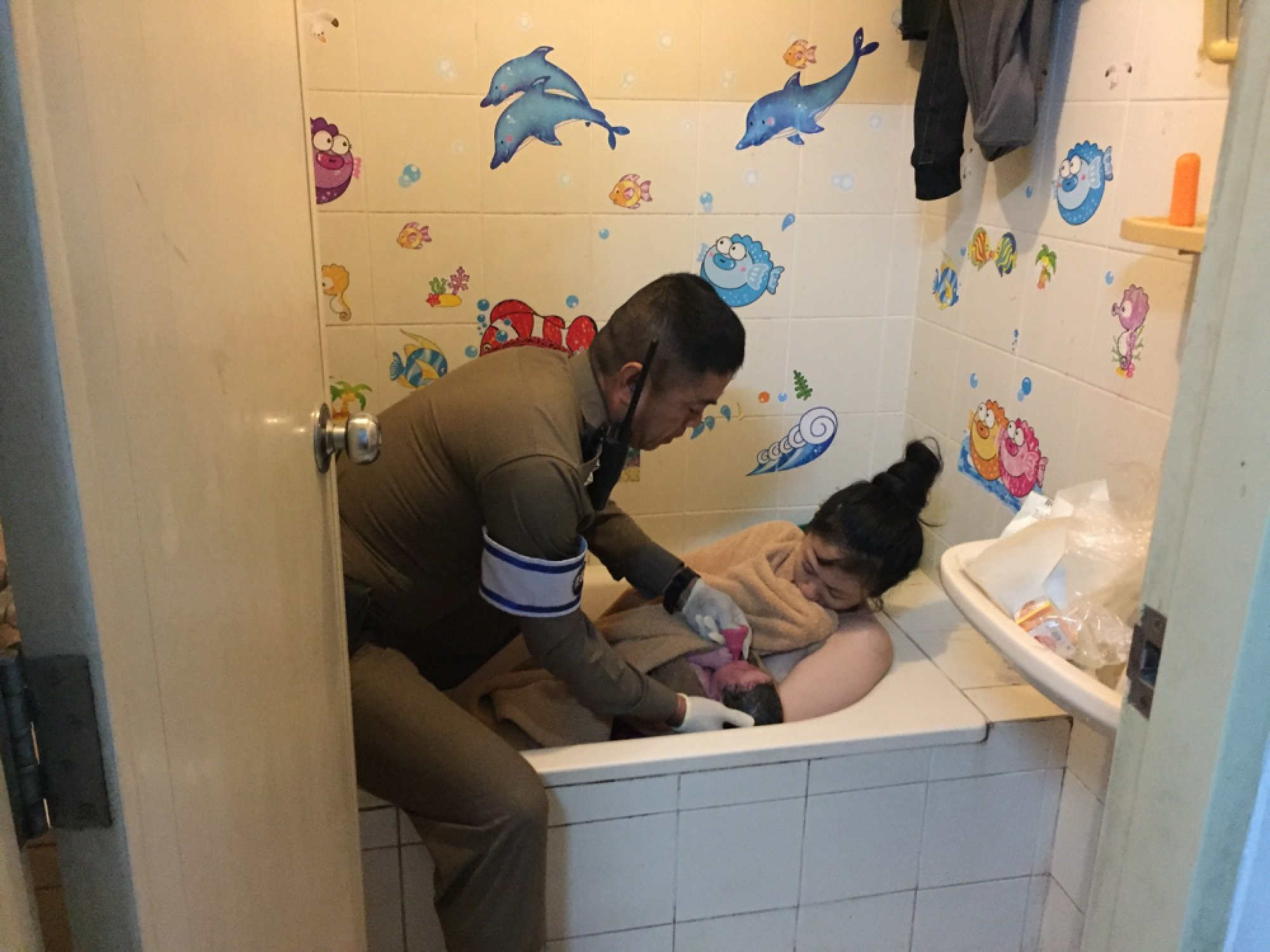 Traffic police captain helps deliver 33rd baby