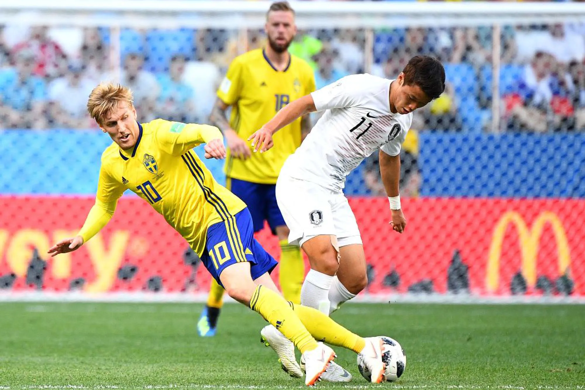 VAR penalty gives Sweden a narrow win over South Korea