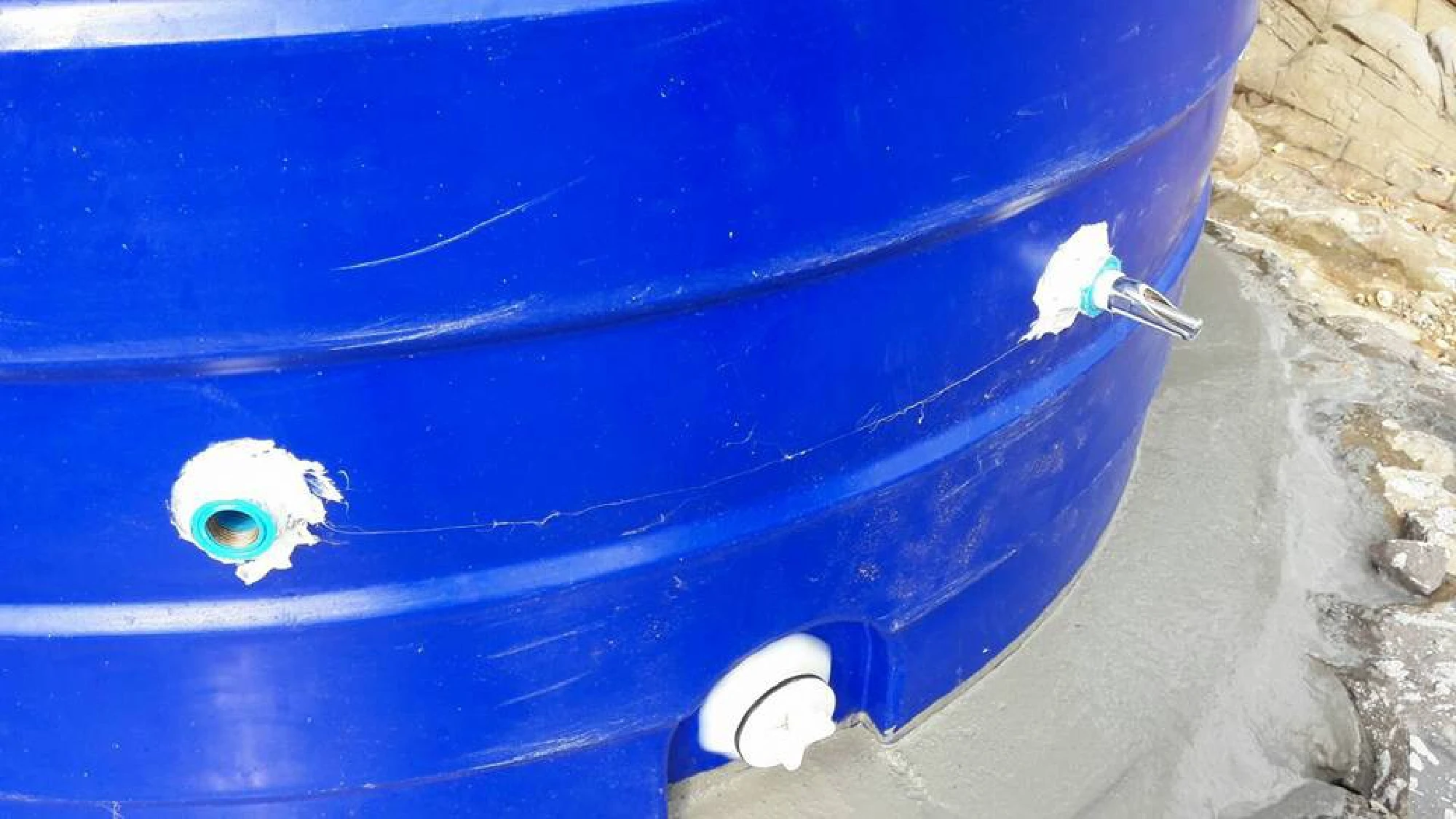 Another 38 monkeys captured in Rassada,  water tanks installed on Koh Tanan