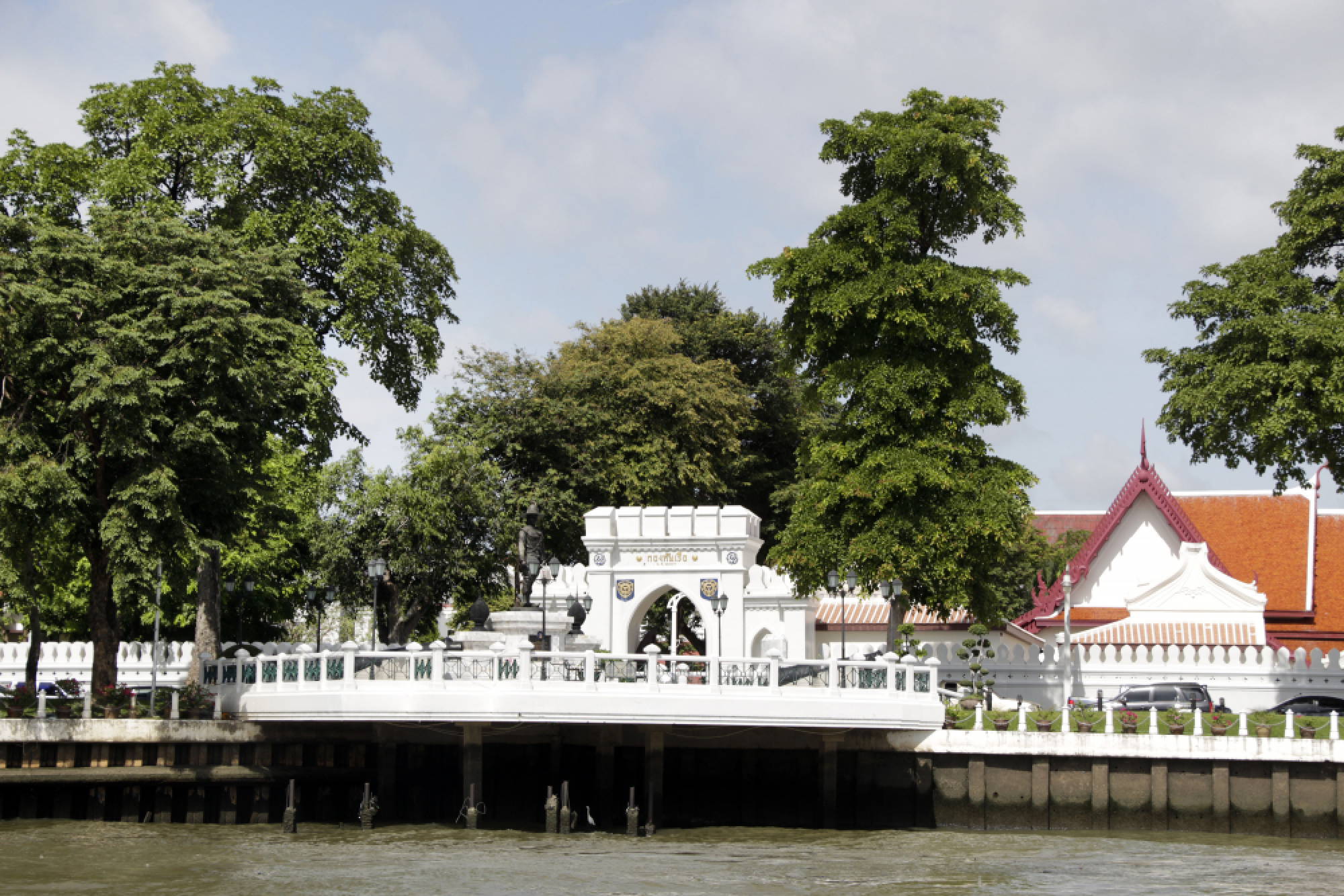 Tip of the hat to Thon Buri