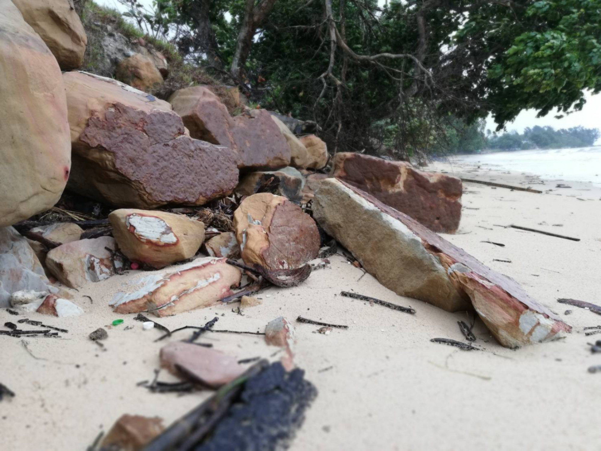 Storms batter Krabi coast