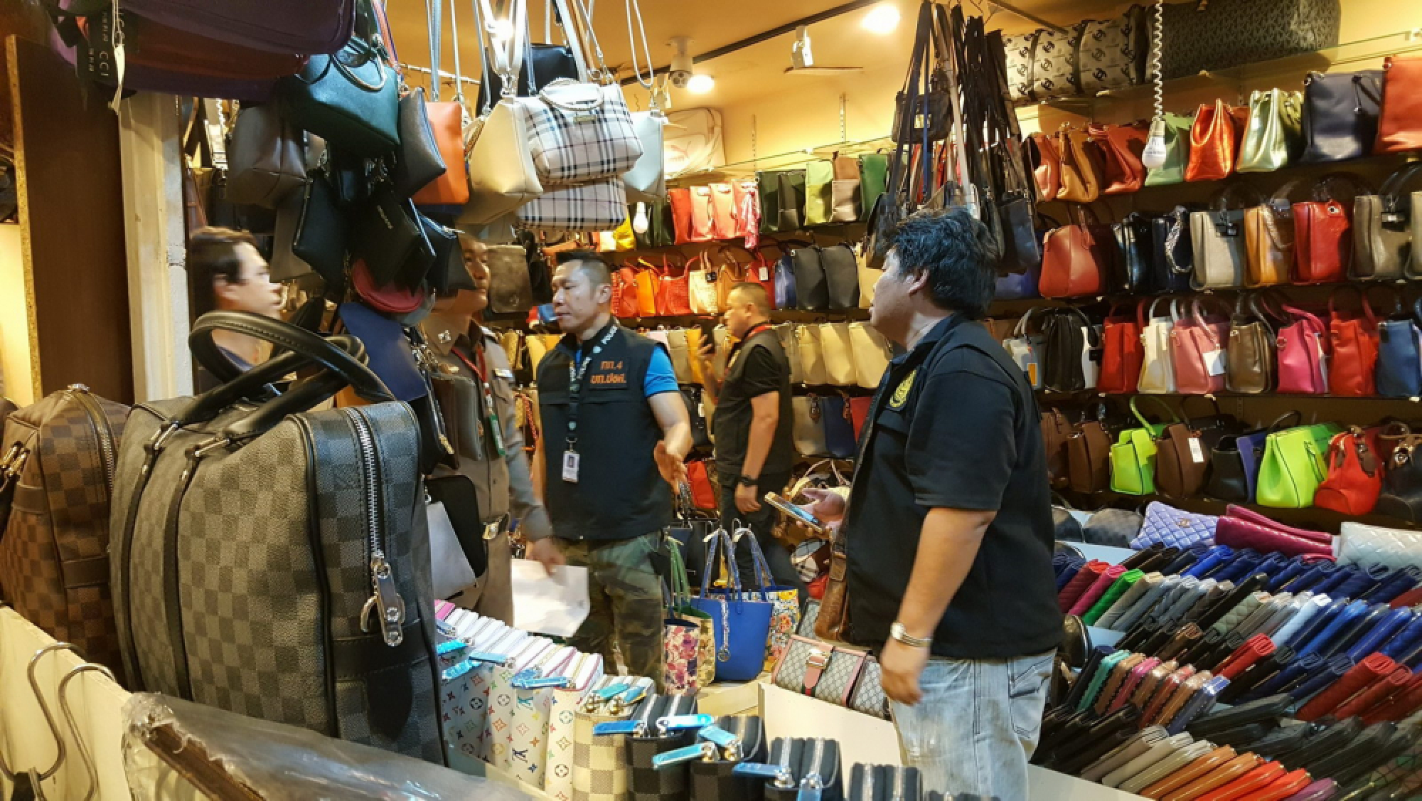 Fake goods seized at Patong warehouse