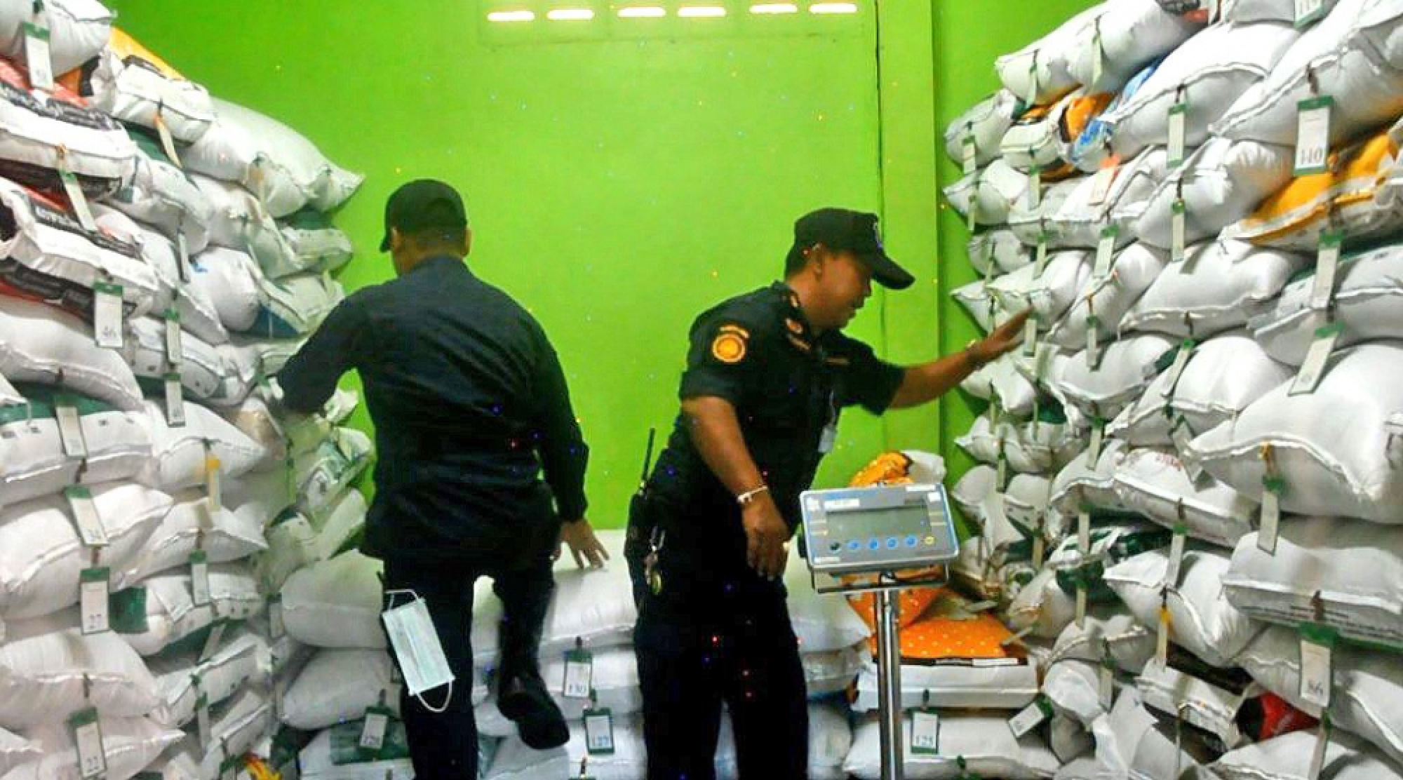 ‘Clean’ – overcrowded Krabi Prison declared drug-free after search
