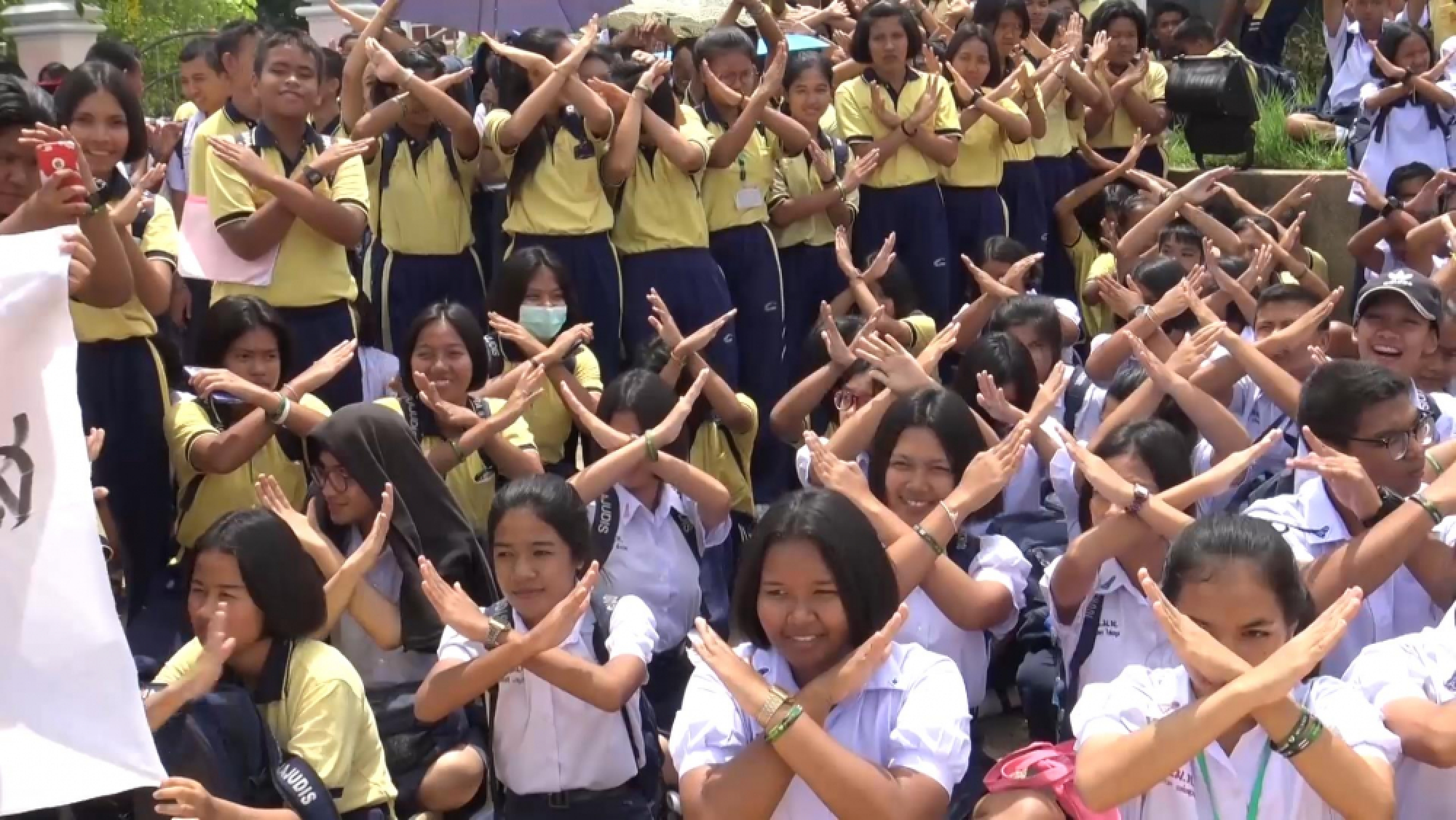 Songkhla school holds rally against new director