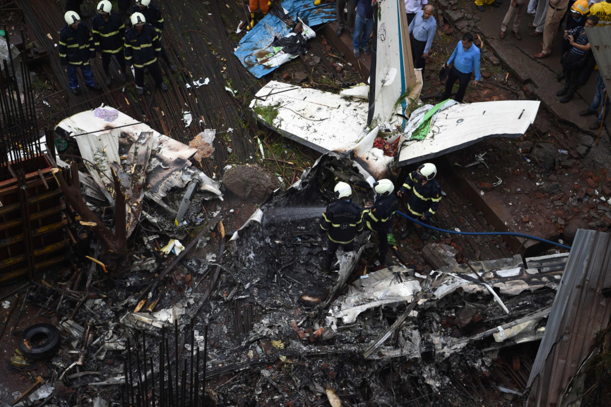 Five dead as plane plunges into Mumbai building site