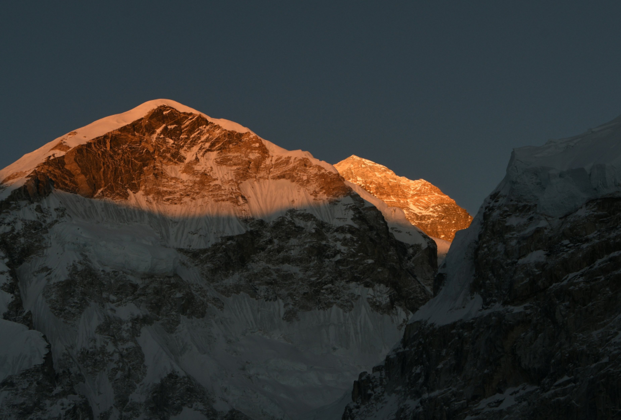 Lies and deception in the big white