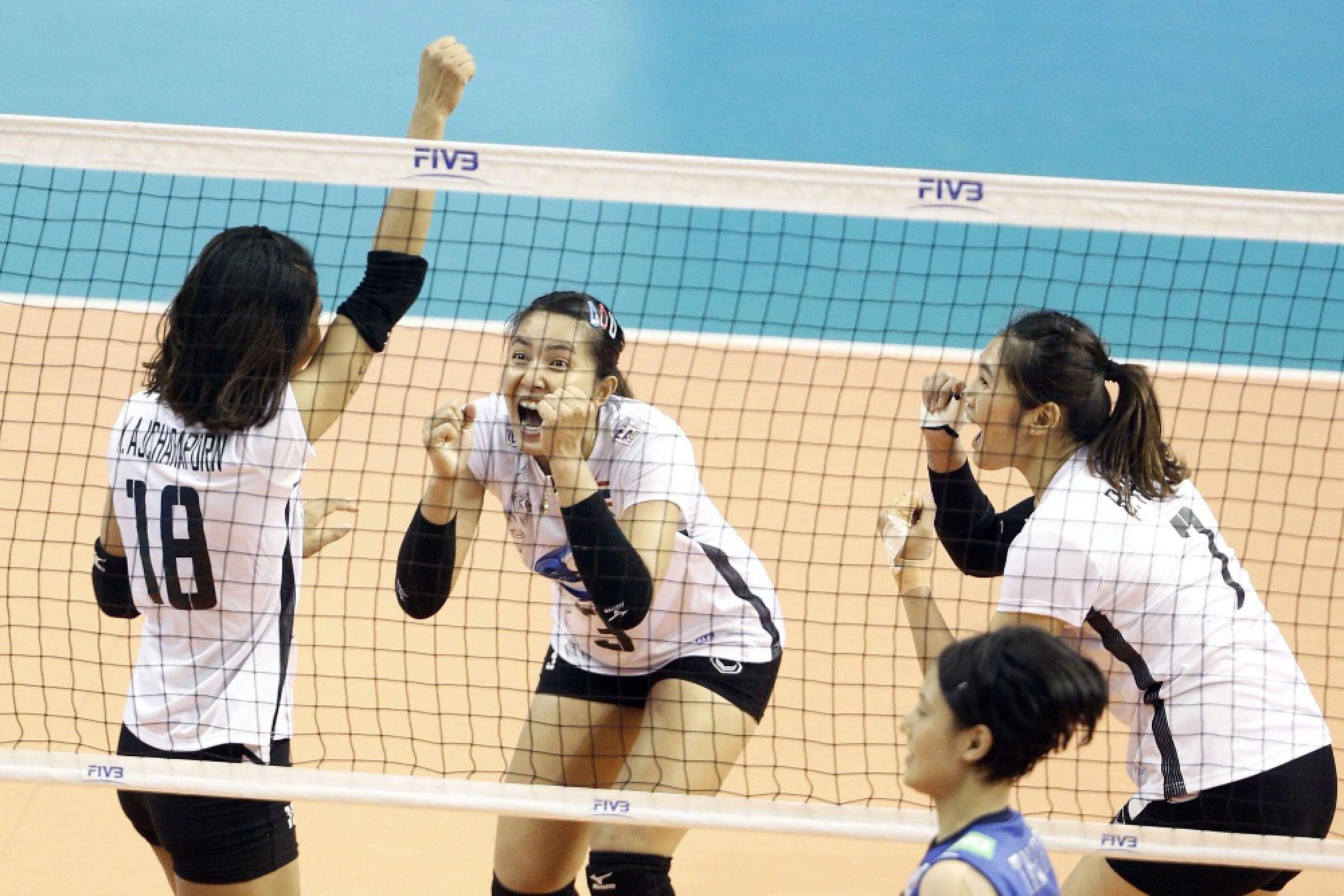Thailand blow away 2 match points to fall 0-6 at home