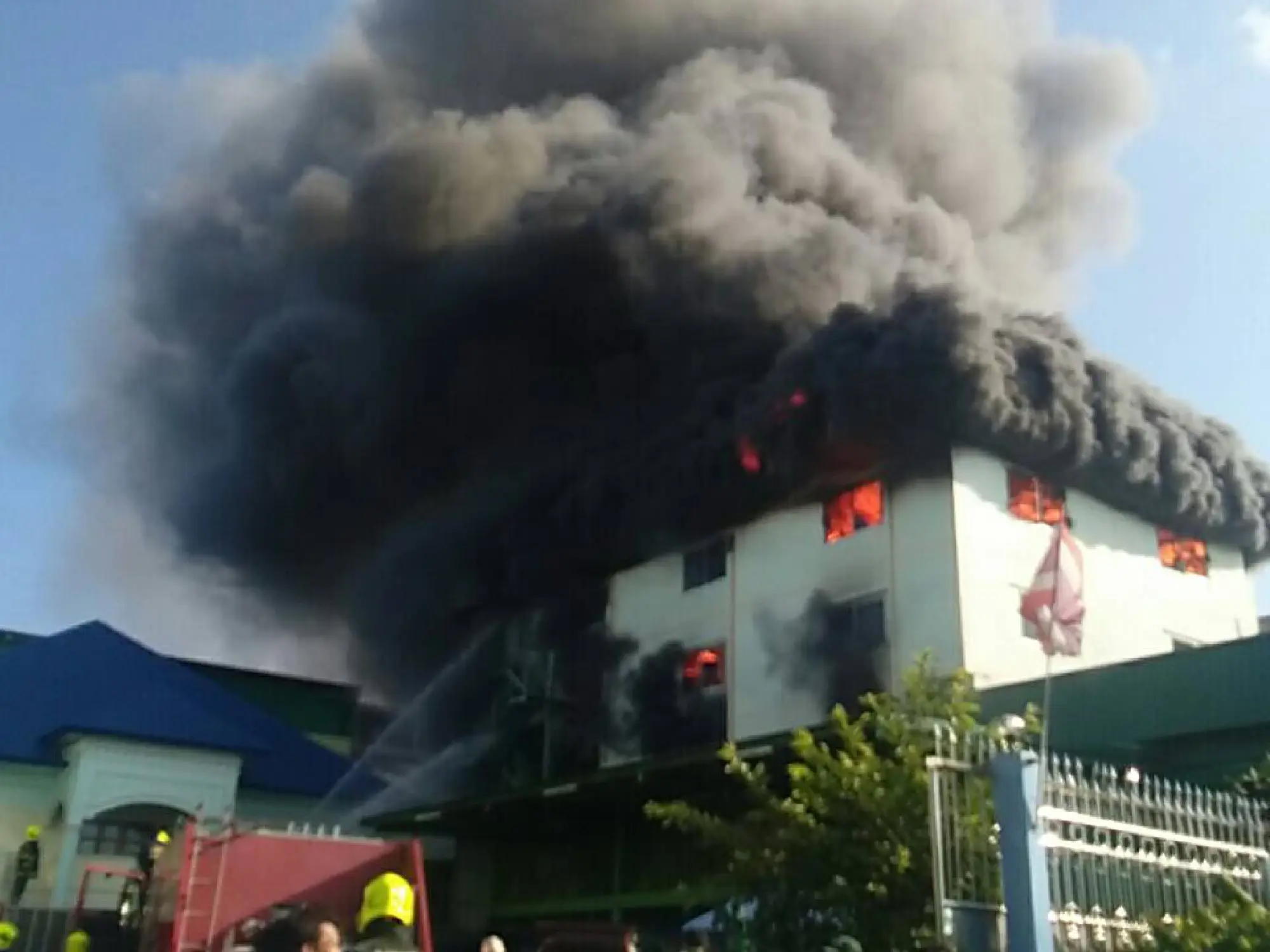 Police probe fire in Bangkok-based musical-instrument warehouse