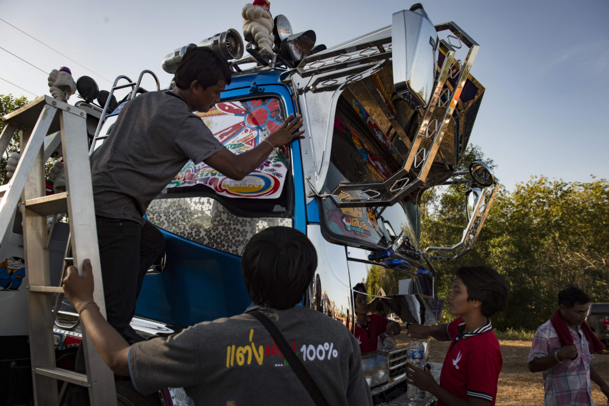 Anime, Michelin Man and Transformers: truck art thrives in Thailand