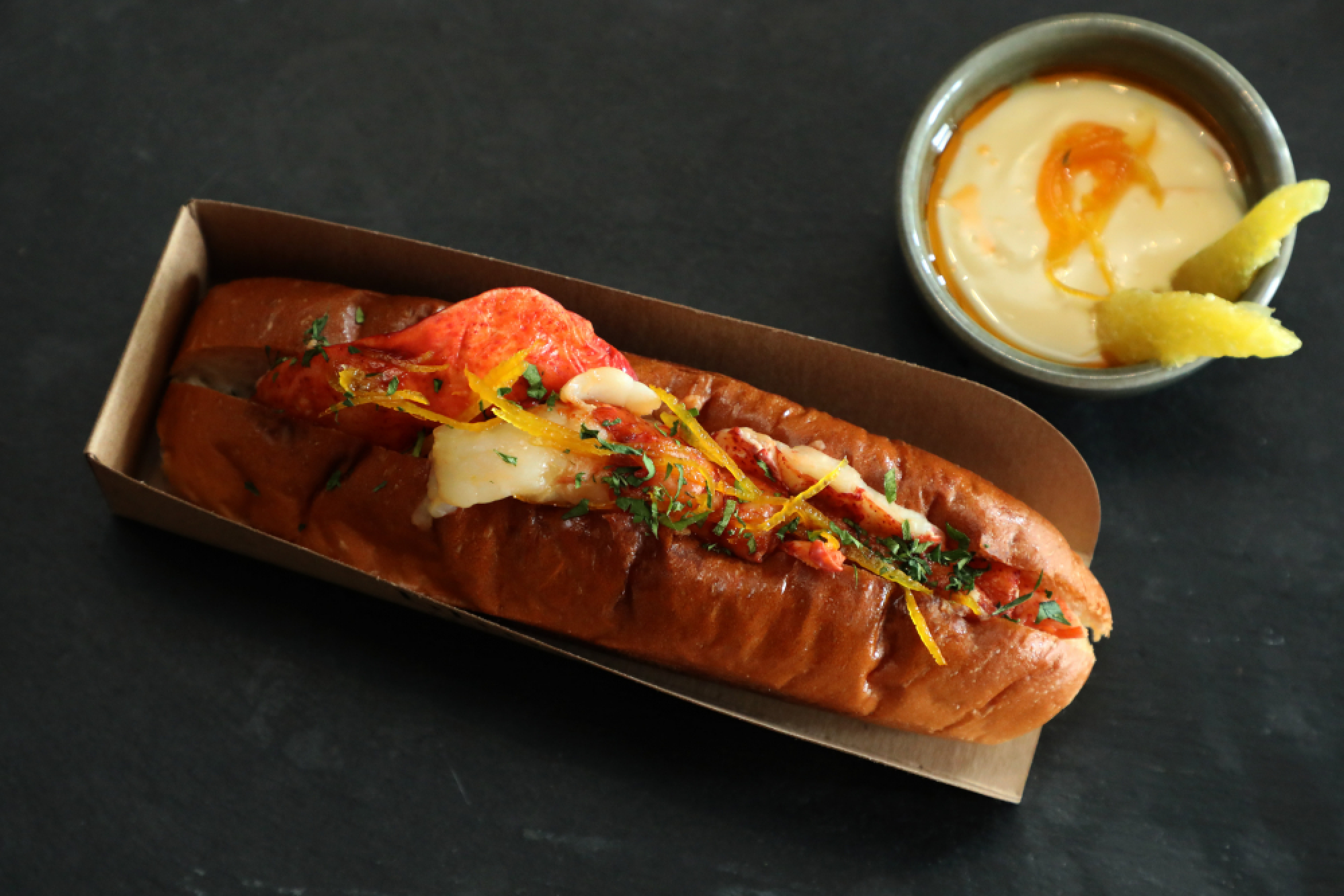 Blunos is here to play