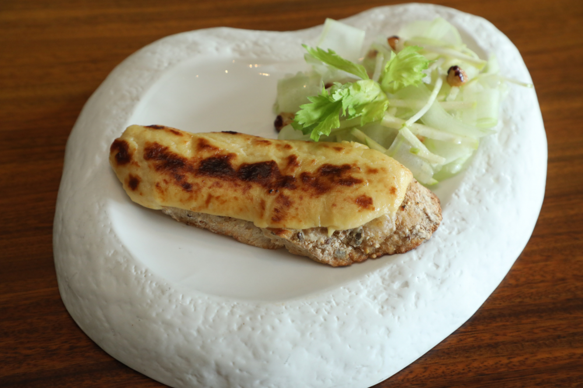 Blunos is here to play