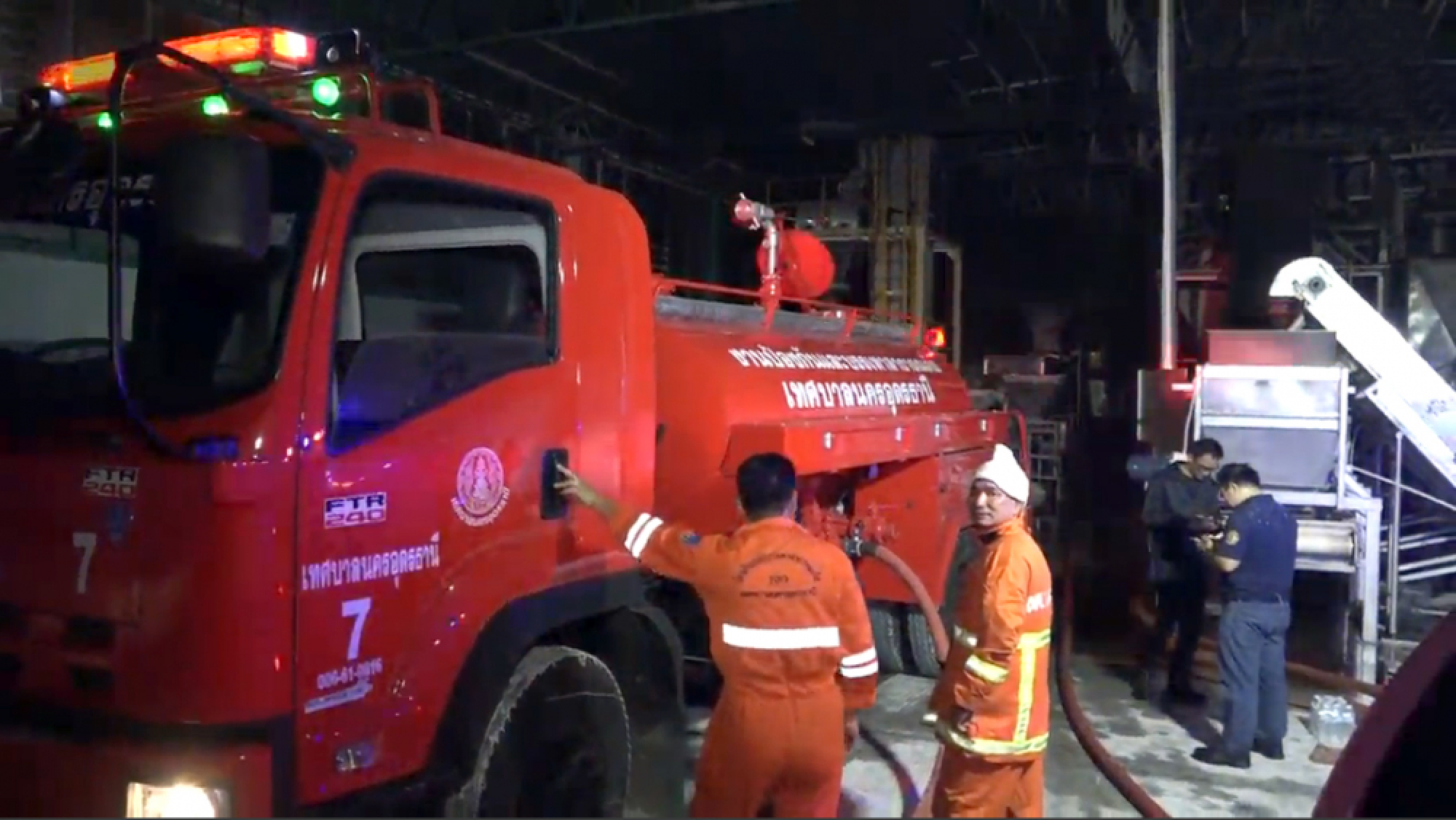 7 workers injured in factory fire