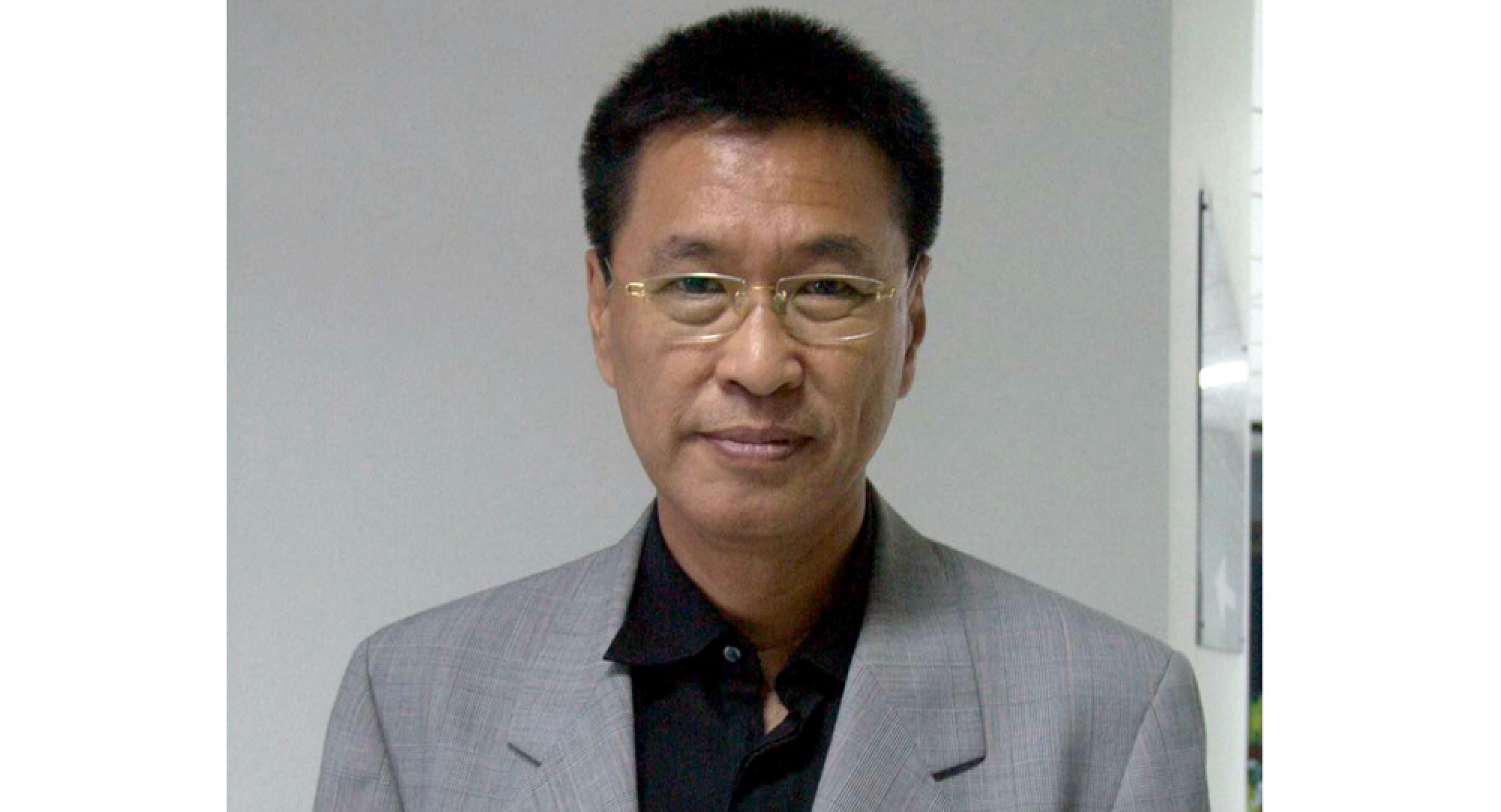 Doctor stands firm on bird-flu warning amid govt denials