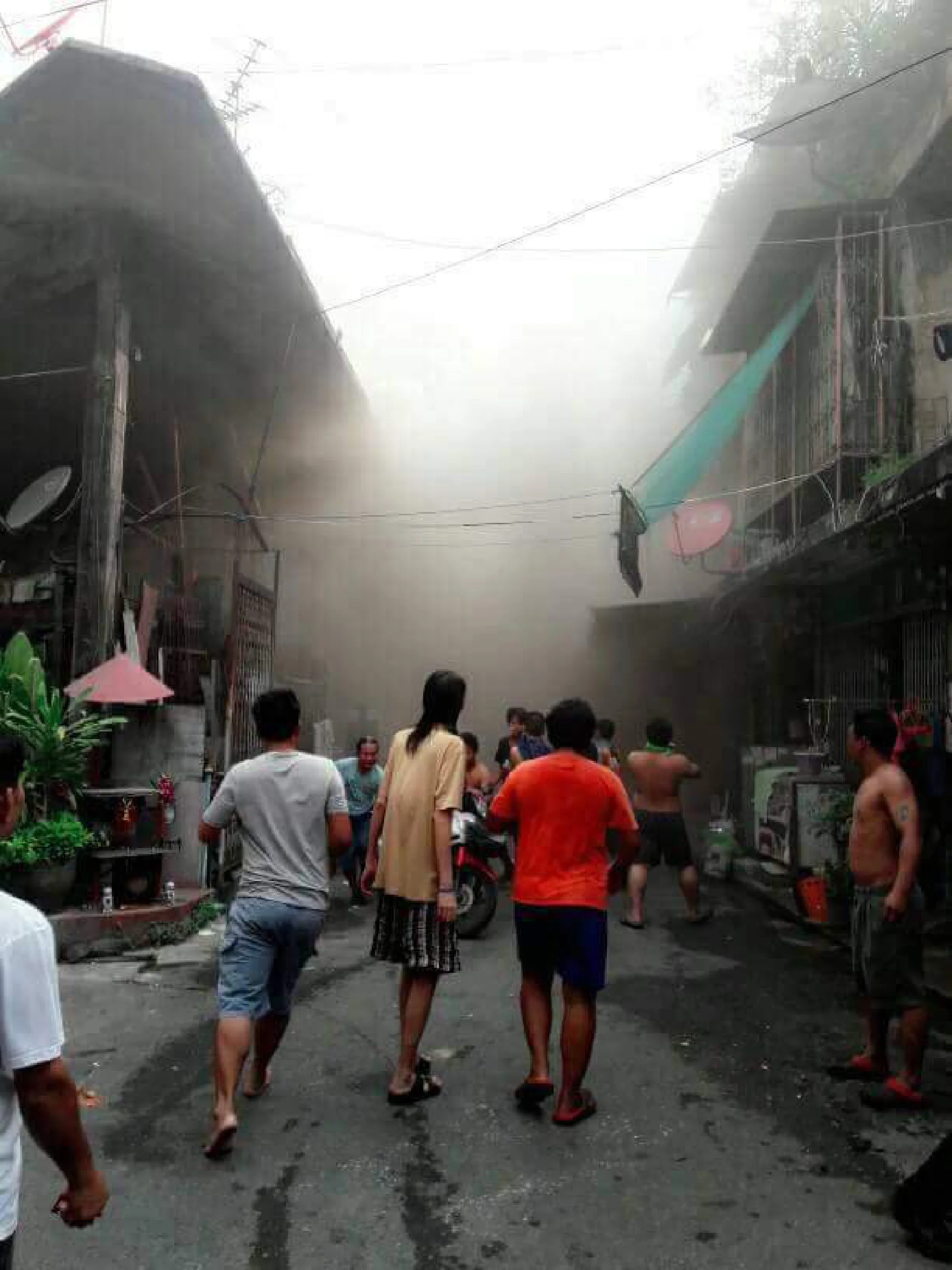 Wood warehouse ablaze in Bangkok