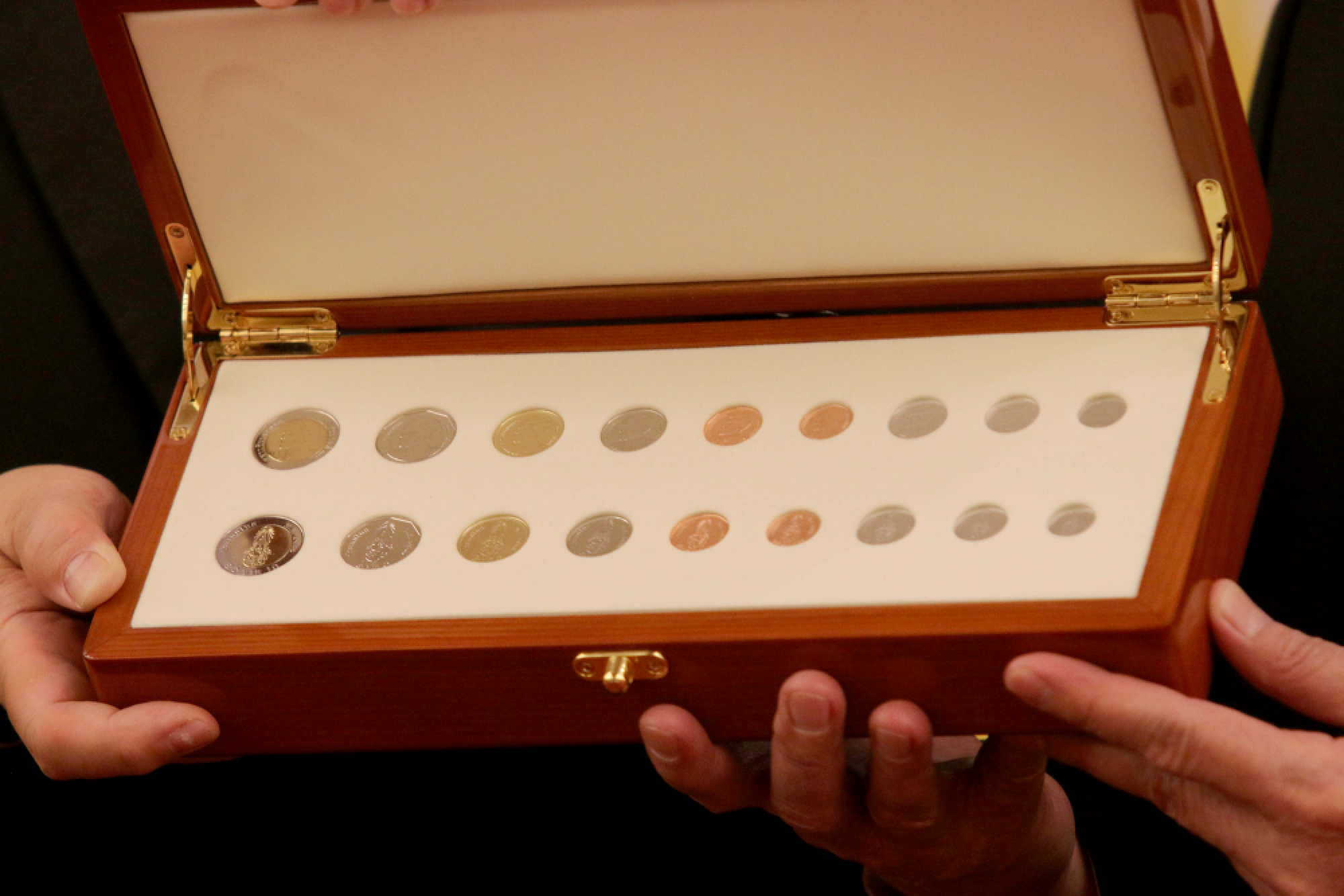 New coins feature King Rama X