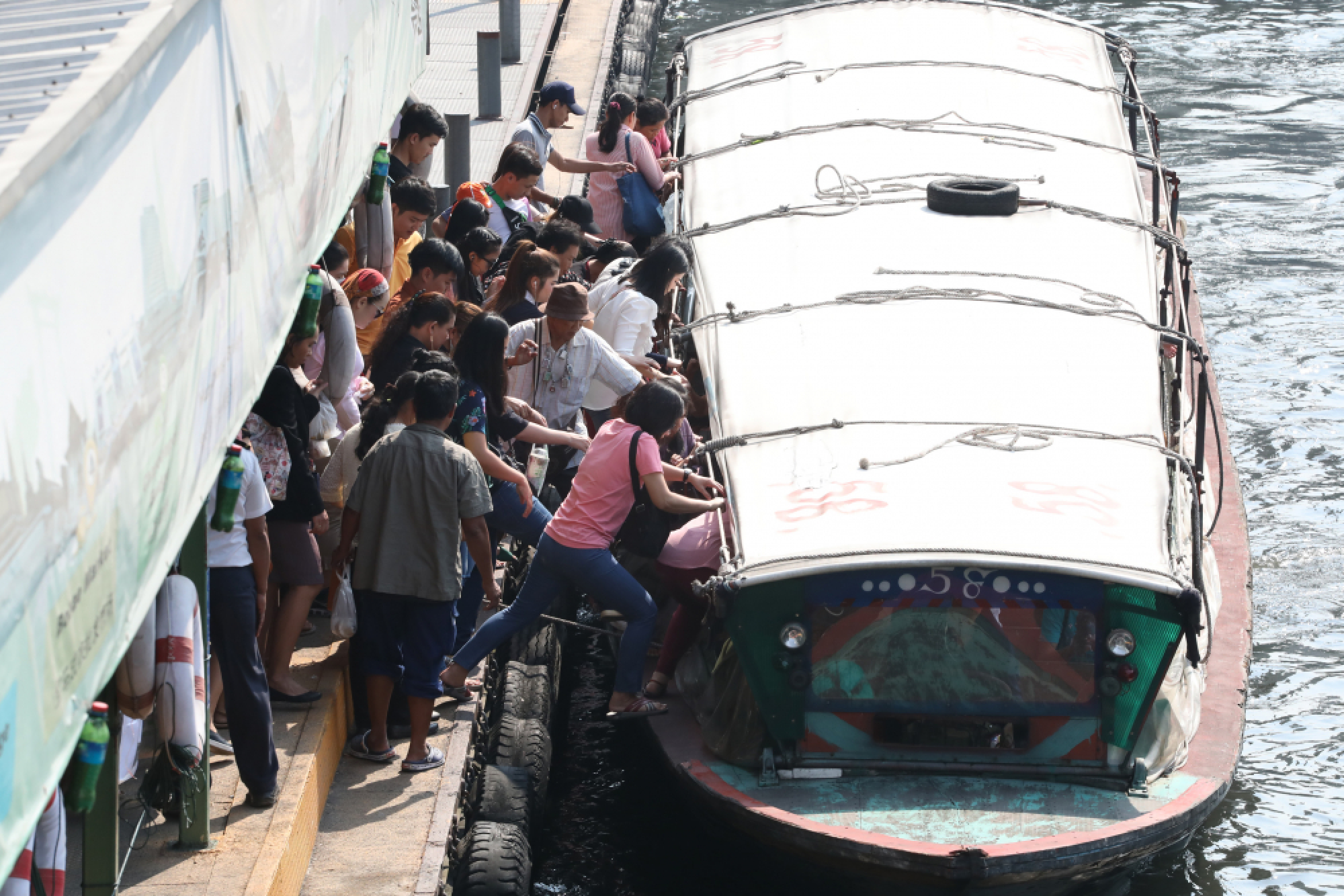 Saen Saeb canal boat service closing for Songkran holidays