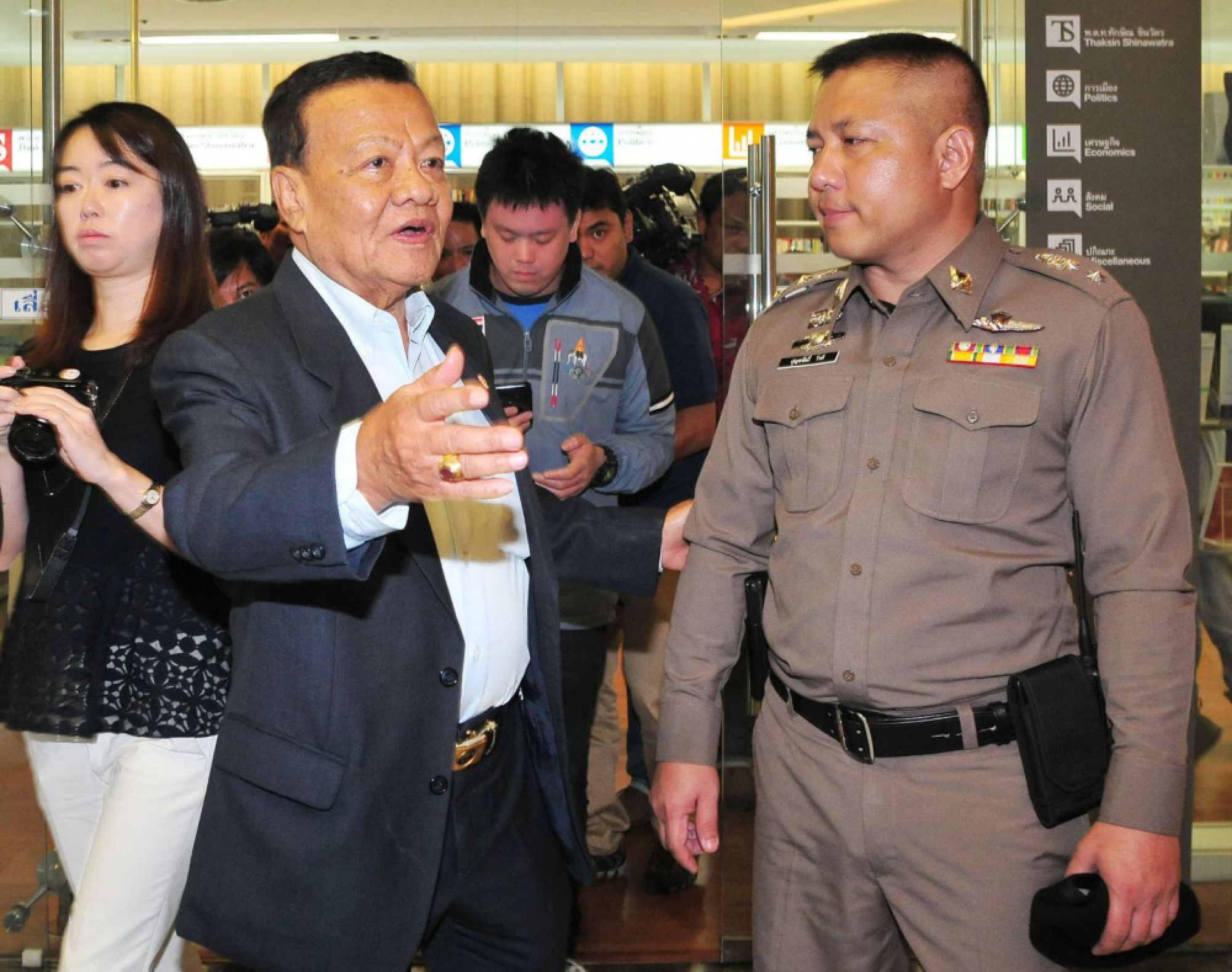 Pheu Thai risks charges over public criticism of junta