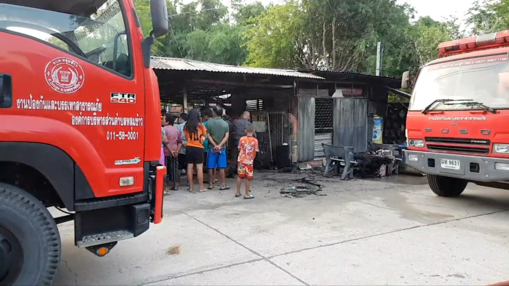 Mom, two children severely burned in grocery store fire in Korat