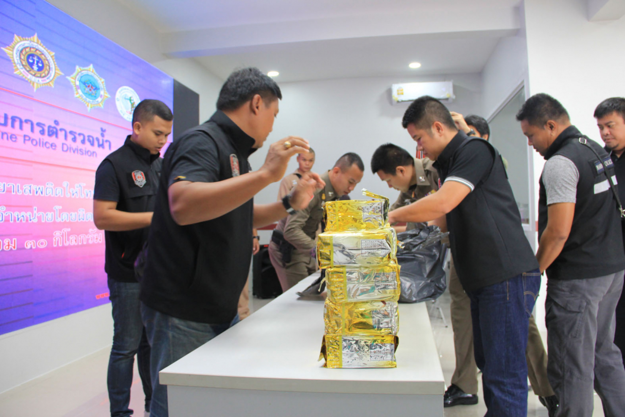 Two arrested, 30 kg of meth seized in Bangkok