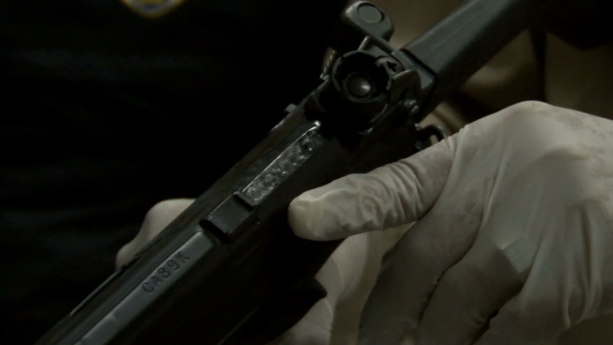 Uzi gun shipped from Songkhla to Chiang Rai