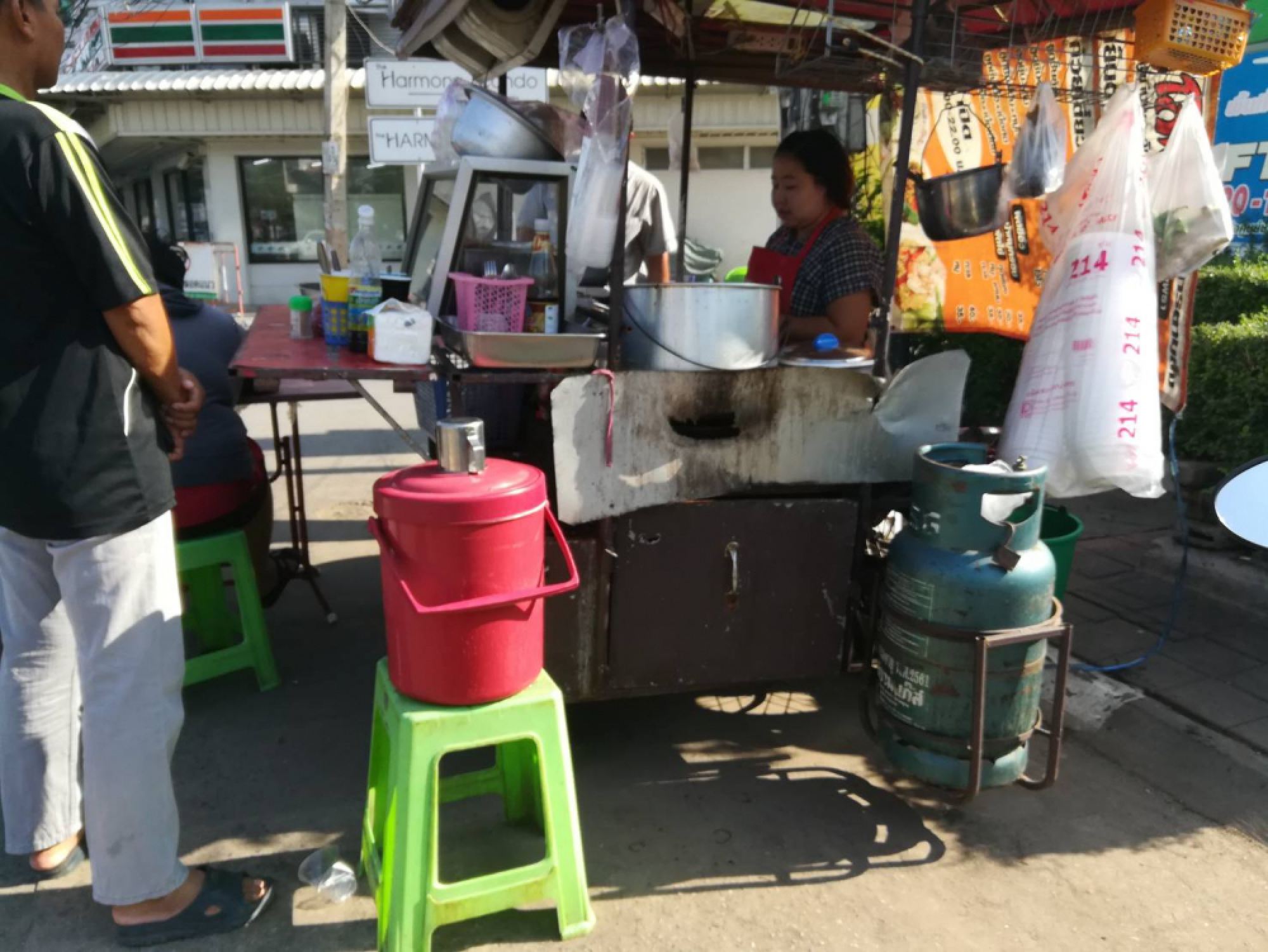 In Phitsanulok, groans over yet another rise in cost of cooking gas