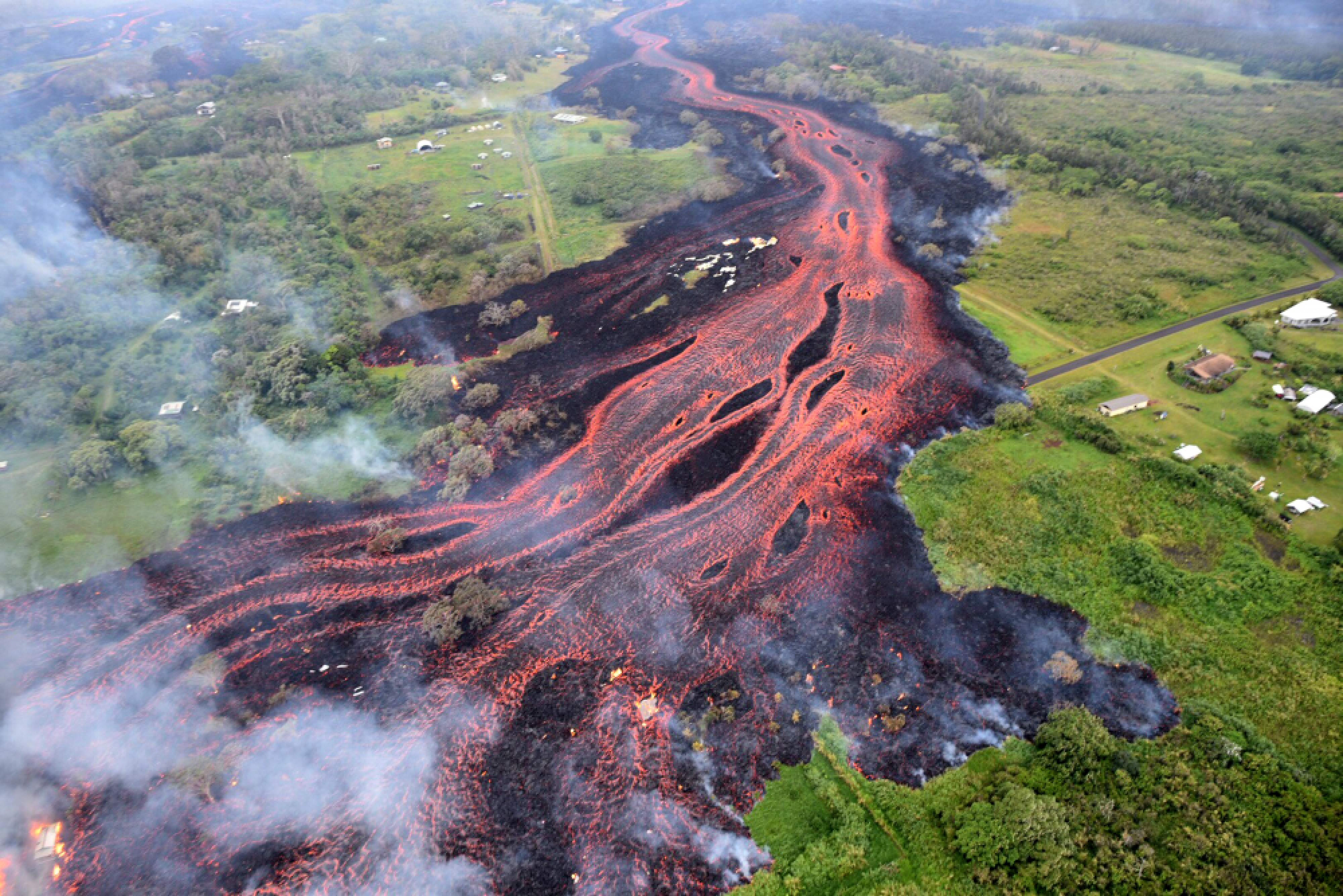 Lava flow closes in on Hawaii power plant