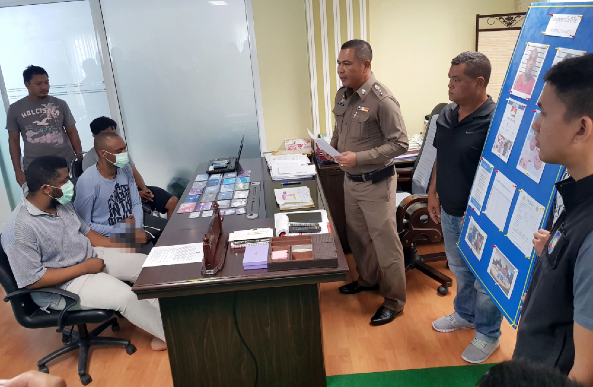 Two Nigerians arrested in Pattaya as alleged romance scammers