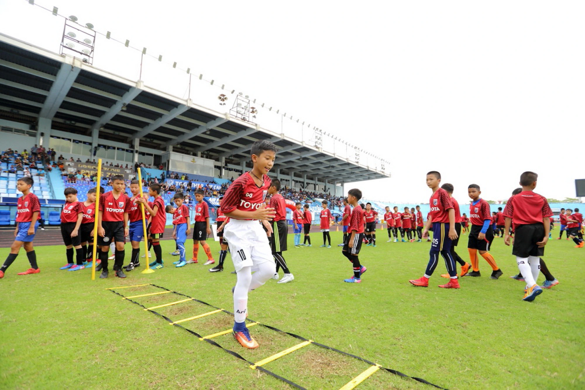16 juniors selected at Toyota Clinic Bangkok venue