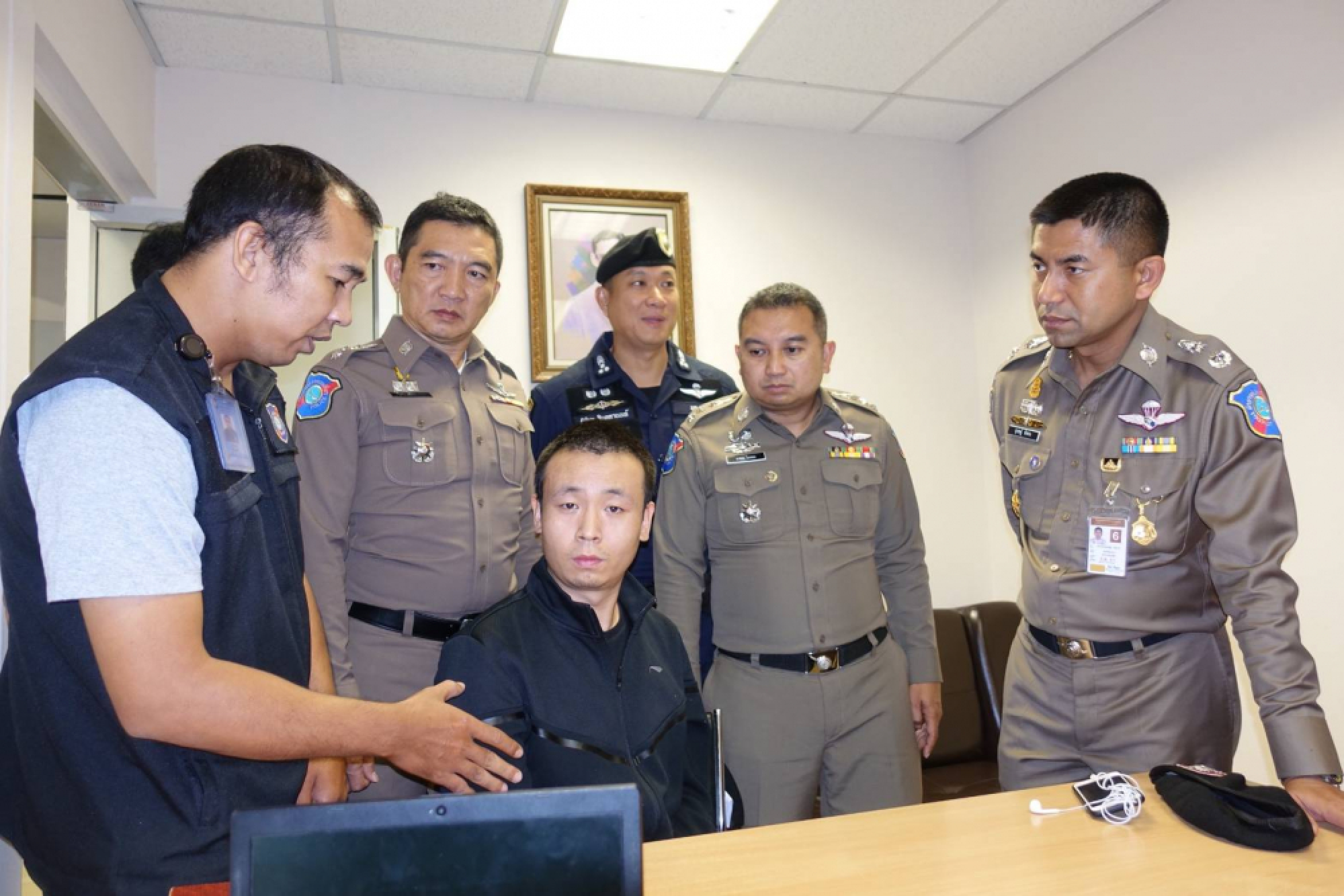 Chinese man arrested for allegedly stealing from Hong Kong tourist