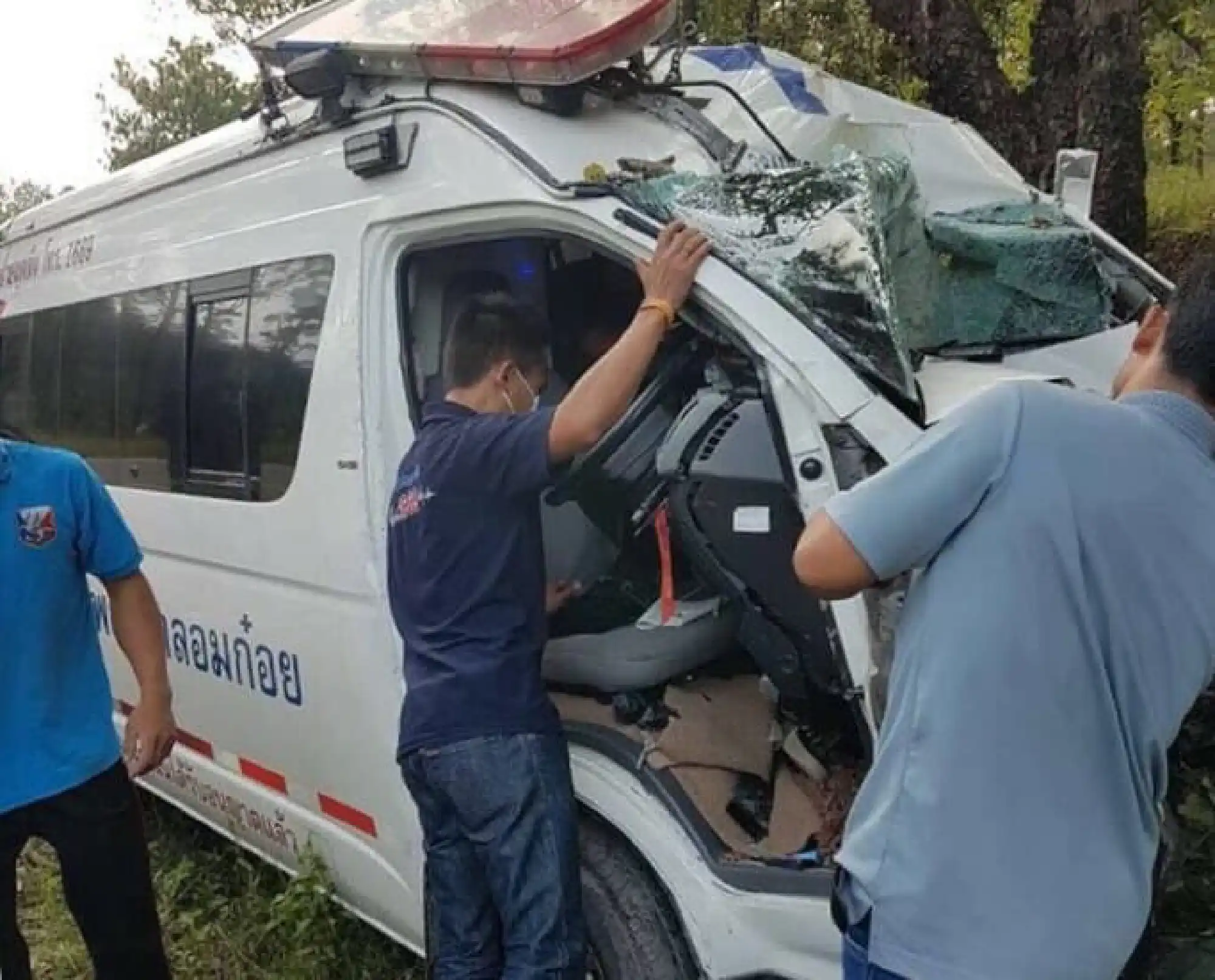 Nurse, motorcyclist killed as ambulance and bike collide in Chiang Mai