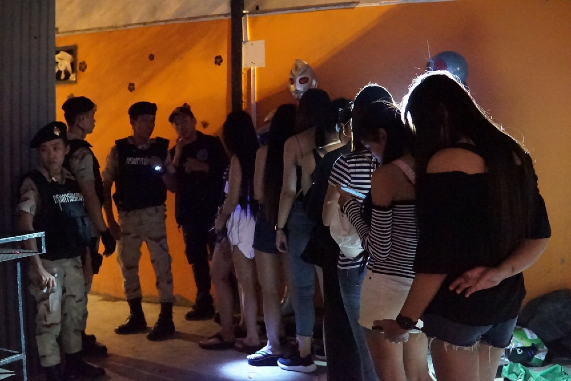 More than 130 drug abusers arrested in Saraburi pub raid