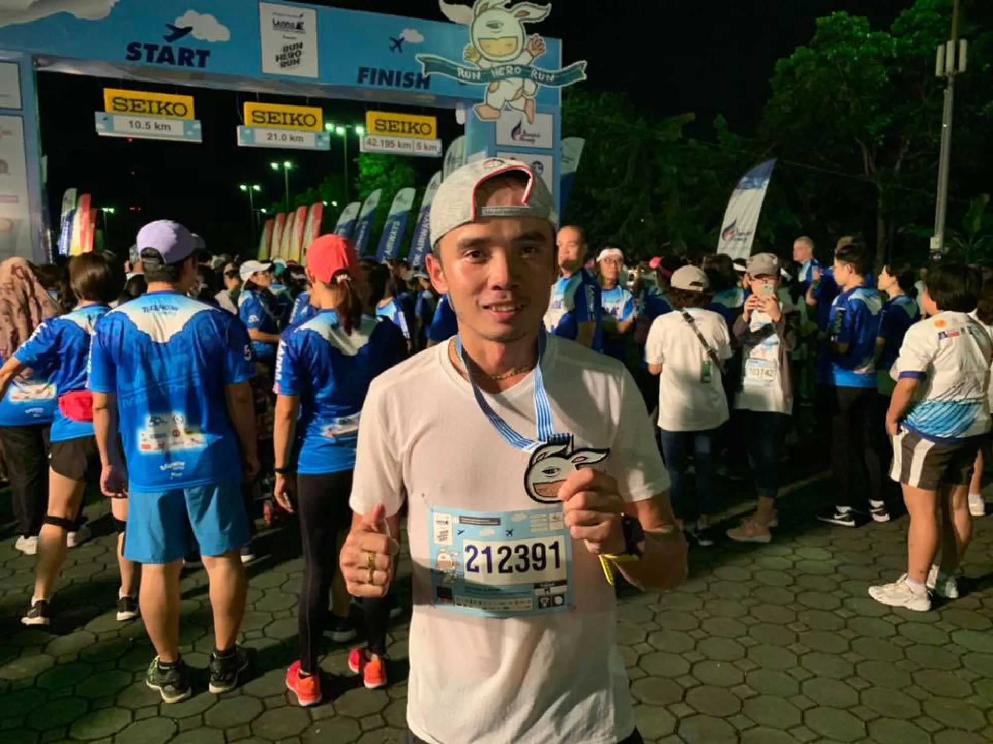 Chiang Mai baker roasts marathon rivals