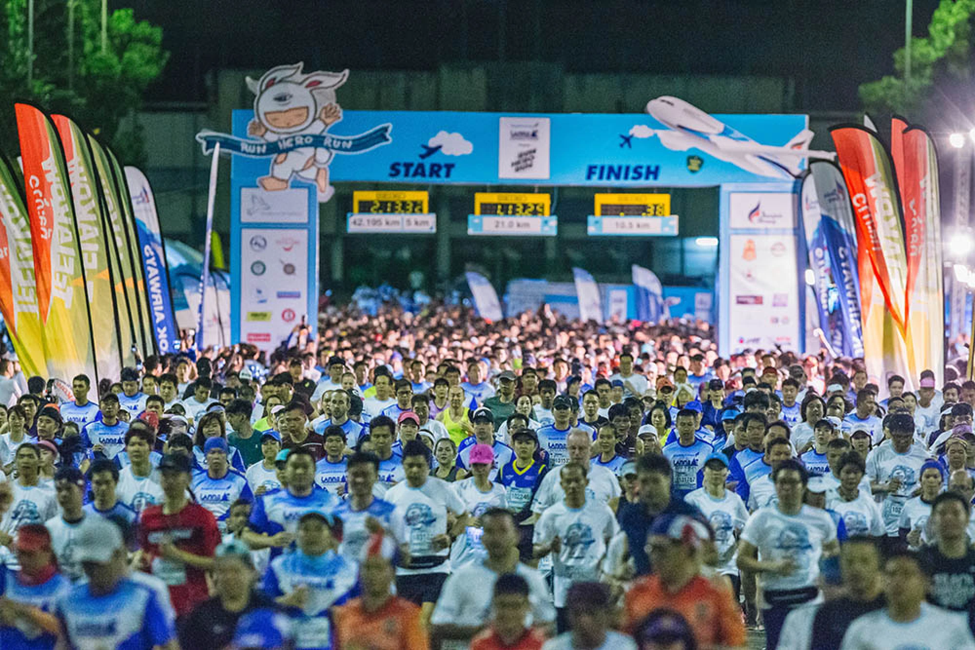 Chiang Mai baker roasts marathon rivals