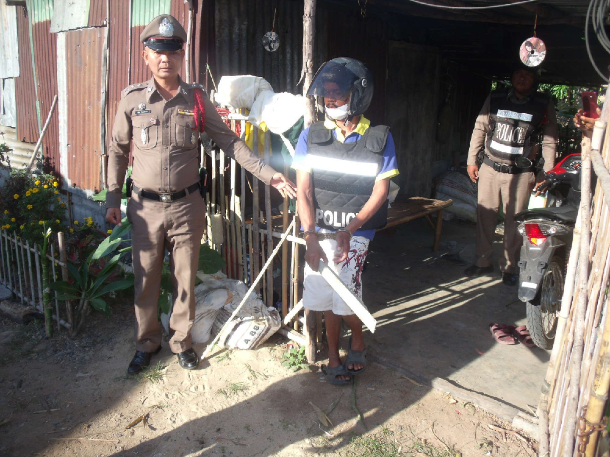Chaiyaphum man arrested for allegedly killing wife in front of son