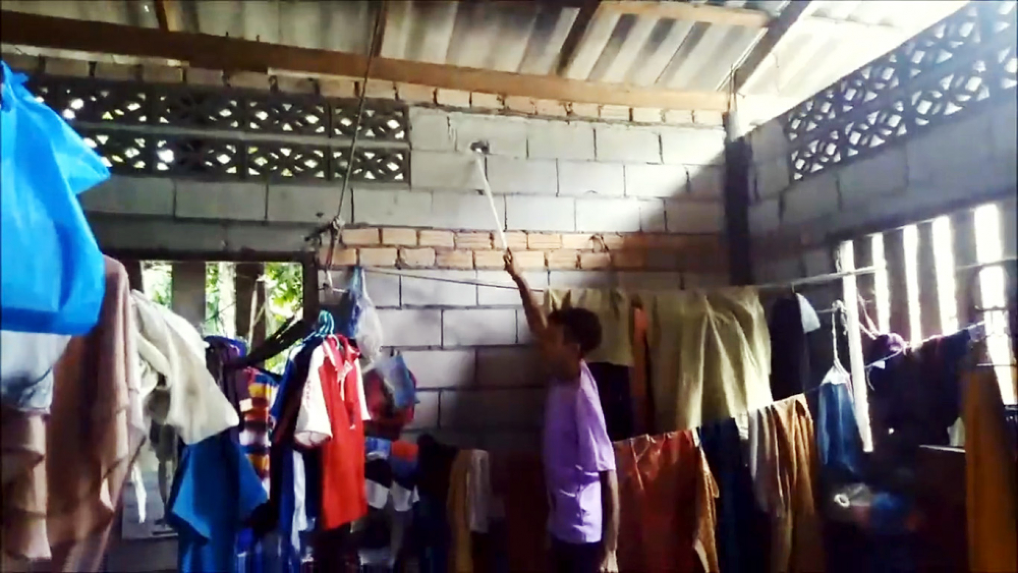 Nearby roofs damaged as insurgents fire at Narathiwat marine post