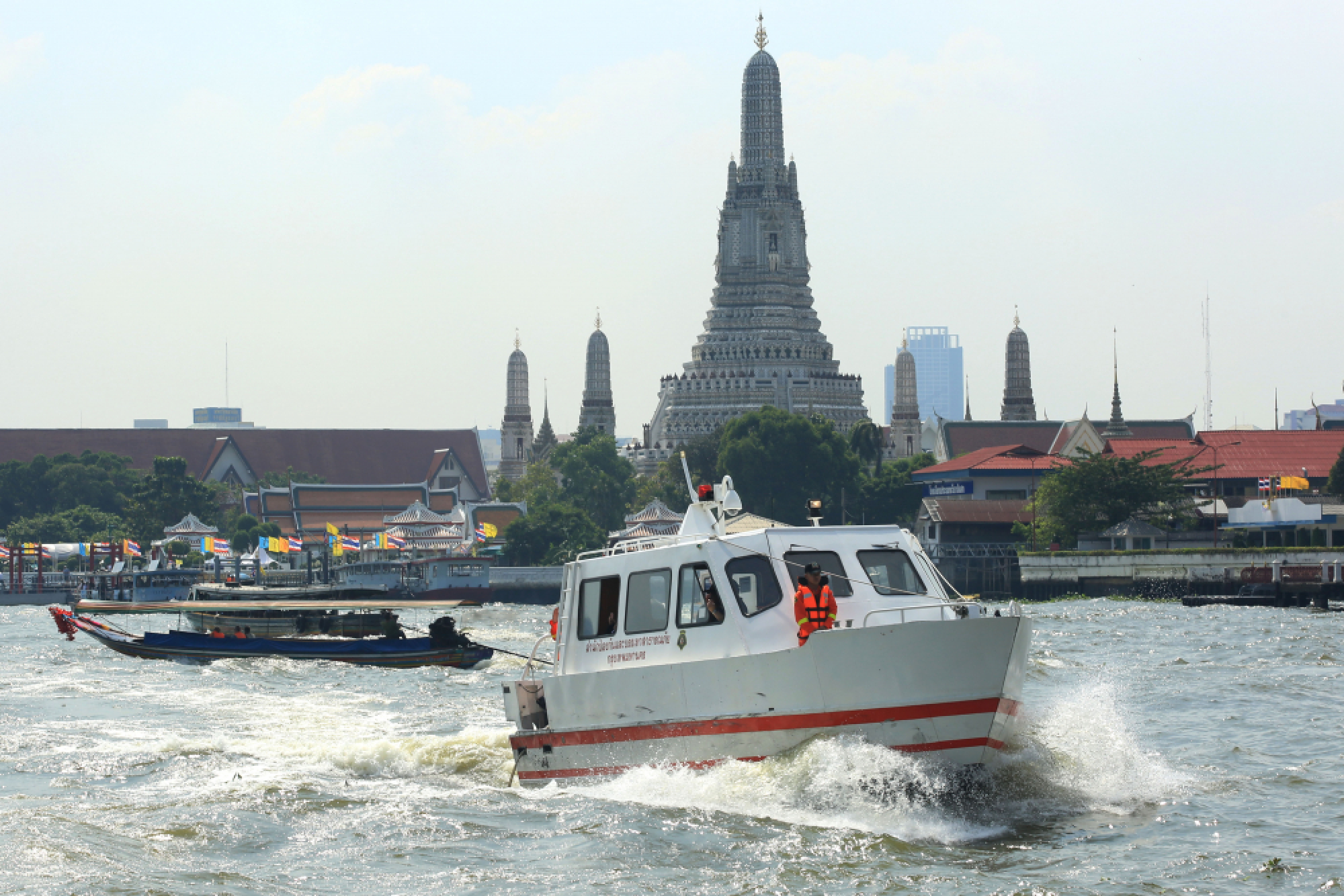 Governor sets safety standards for Loy Krathong