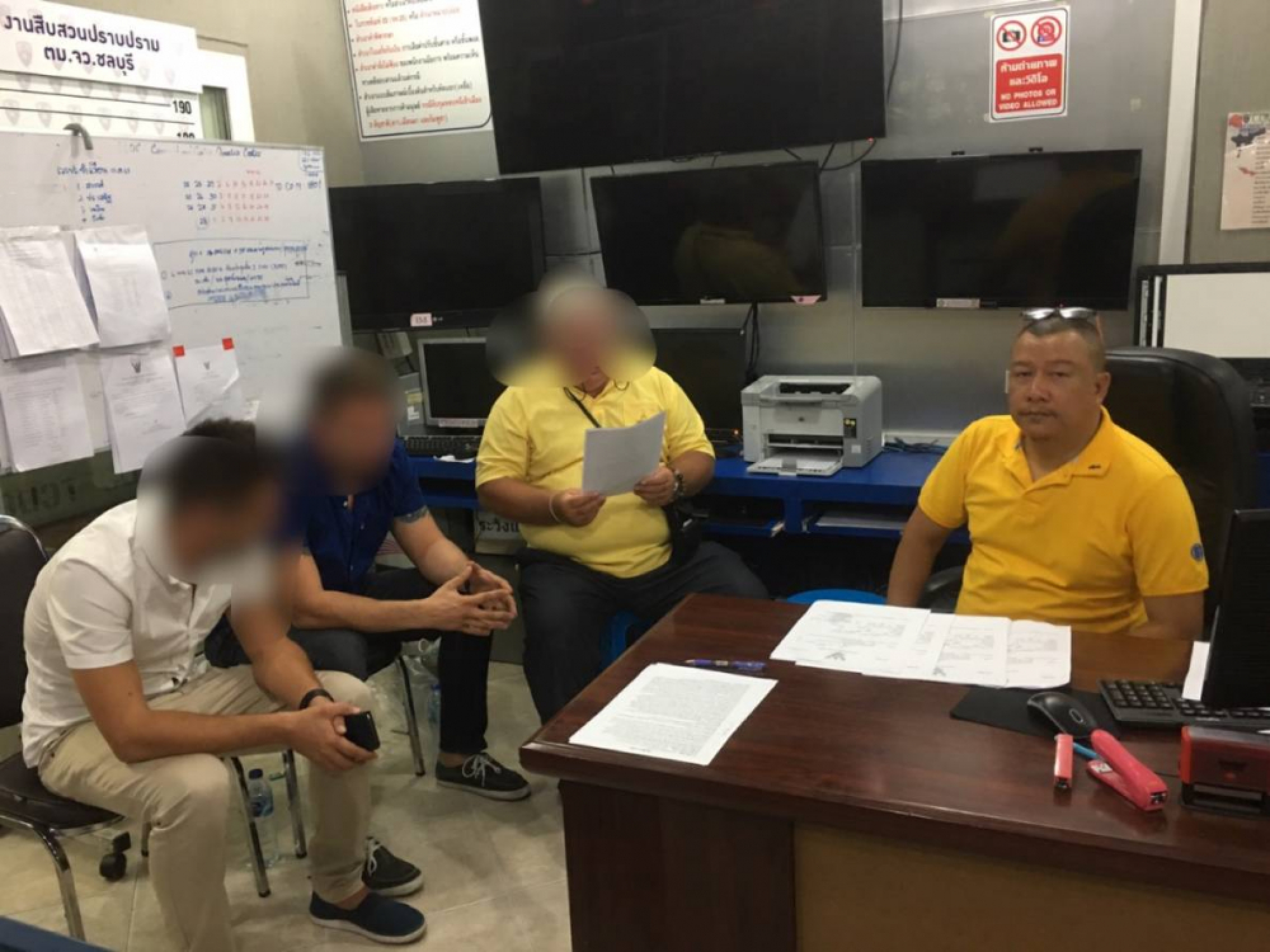 Two Russians arrested for refusing to leave  Kingdom after threat to blow up consular office