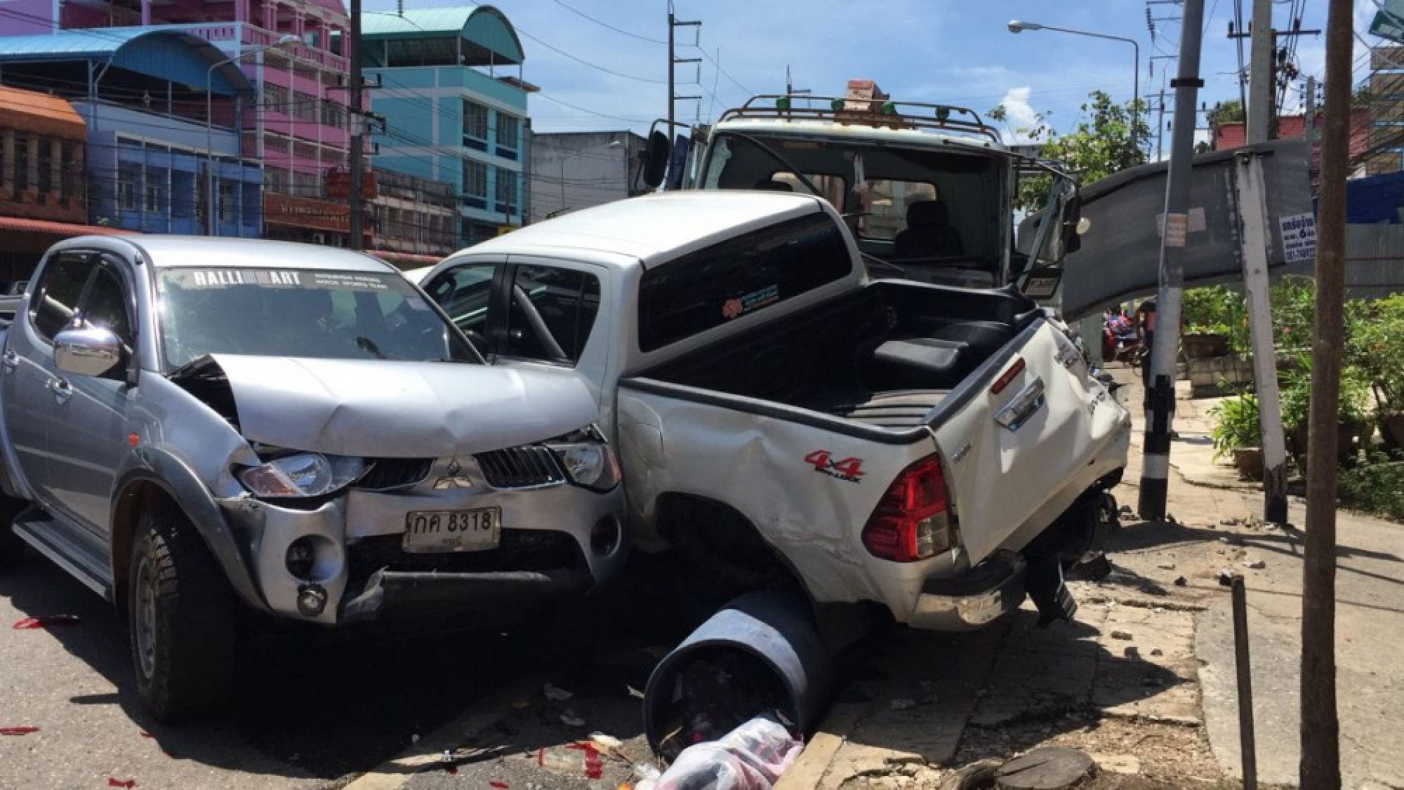 No injuries in 10 vehicle pile-up in Krabi