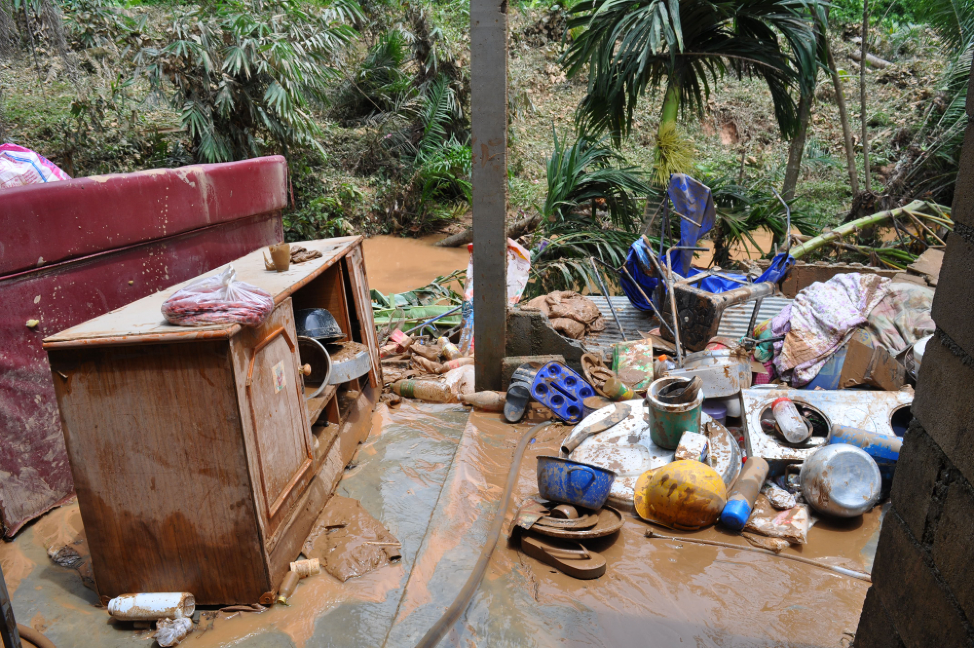 Surat Thani villager missing after being swept away by flash floods