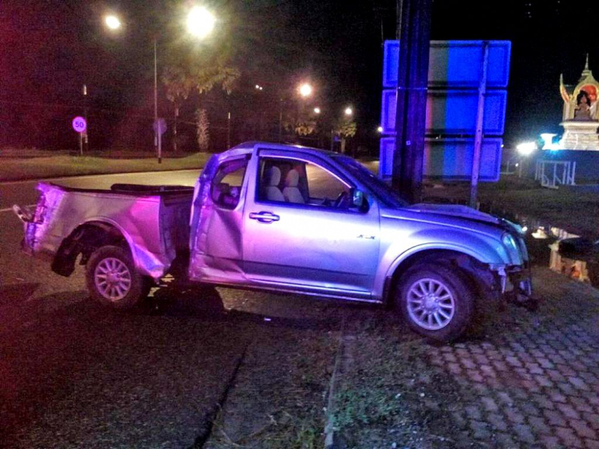 Driver survives Phuket speed-sign crash